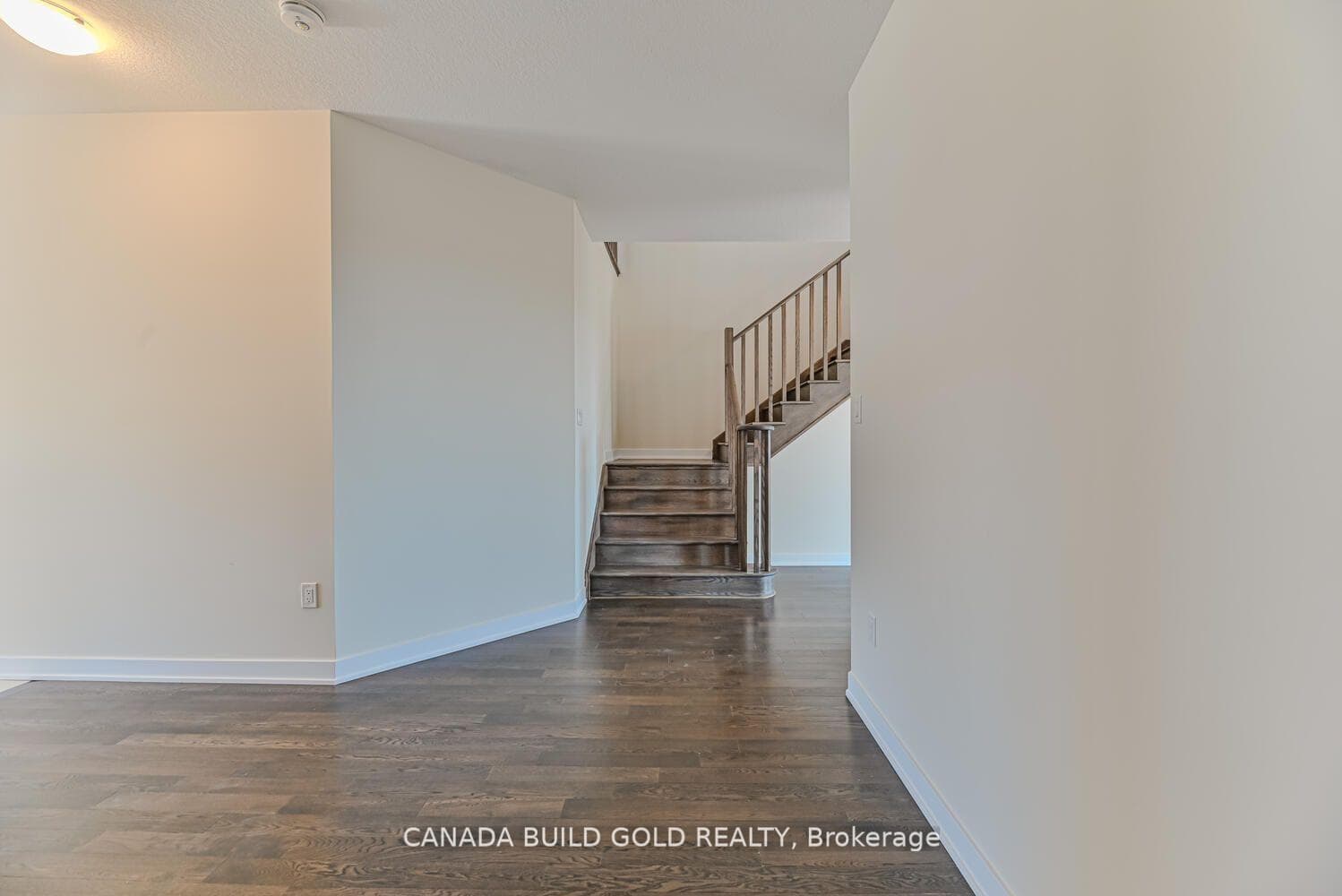 61 Starboard Crescent photo 15