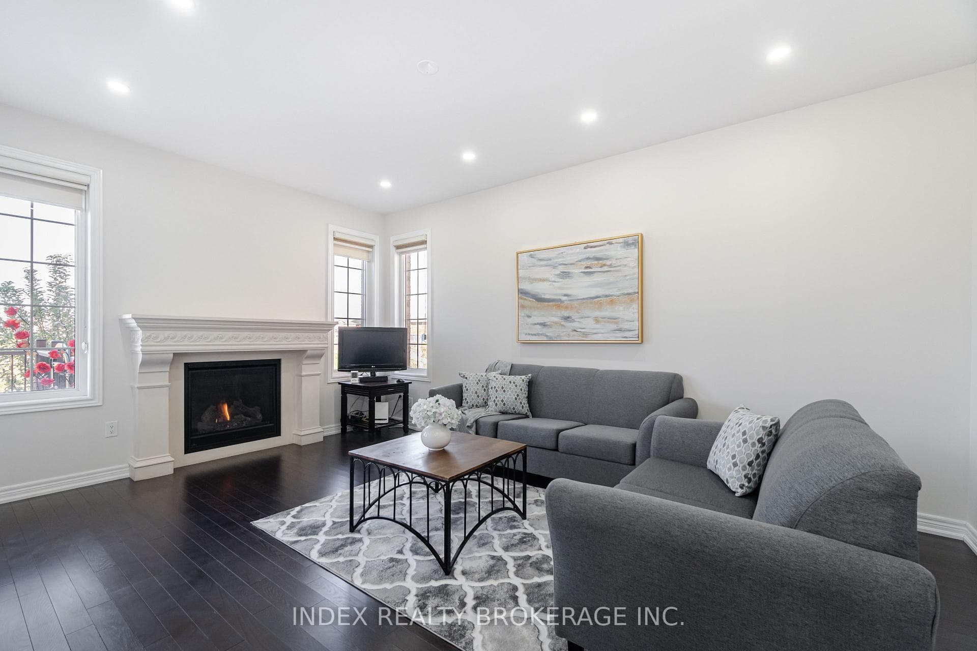86 Hanbury Crescent photo 10