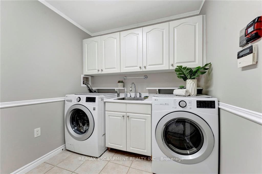 40 Dunrobin Drive photo 30