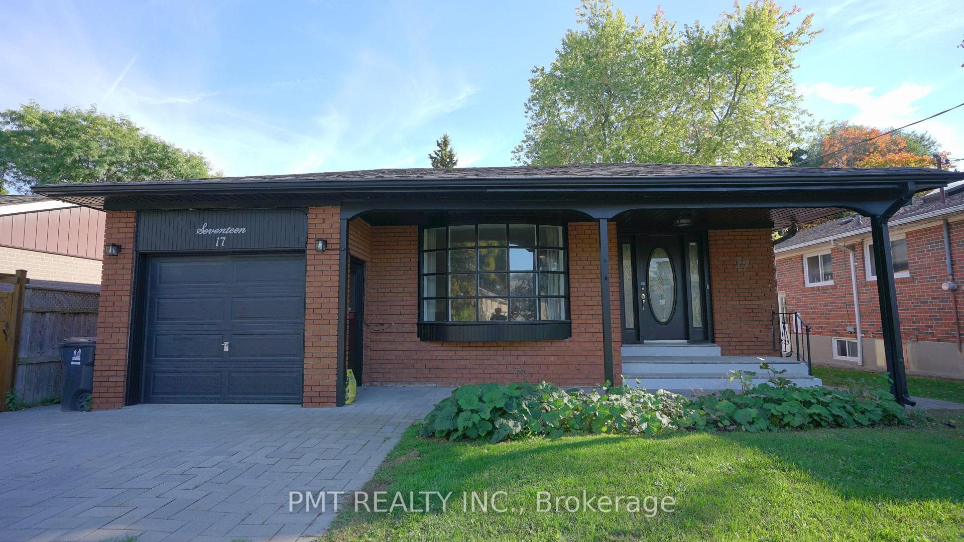 17 Ravenview Drive Unit Main photo 27