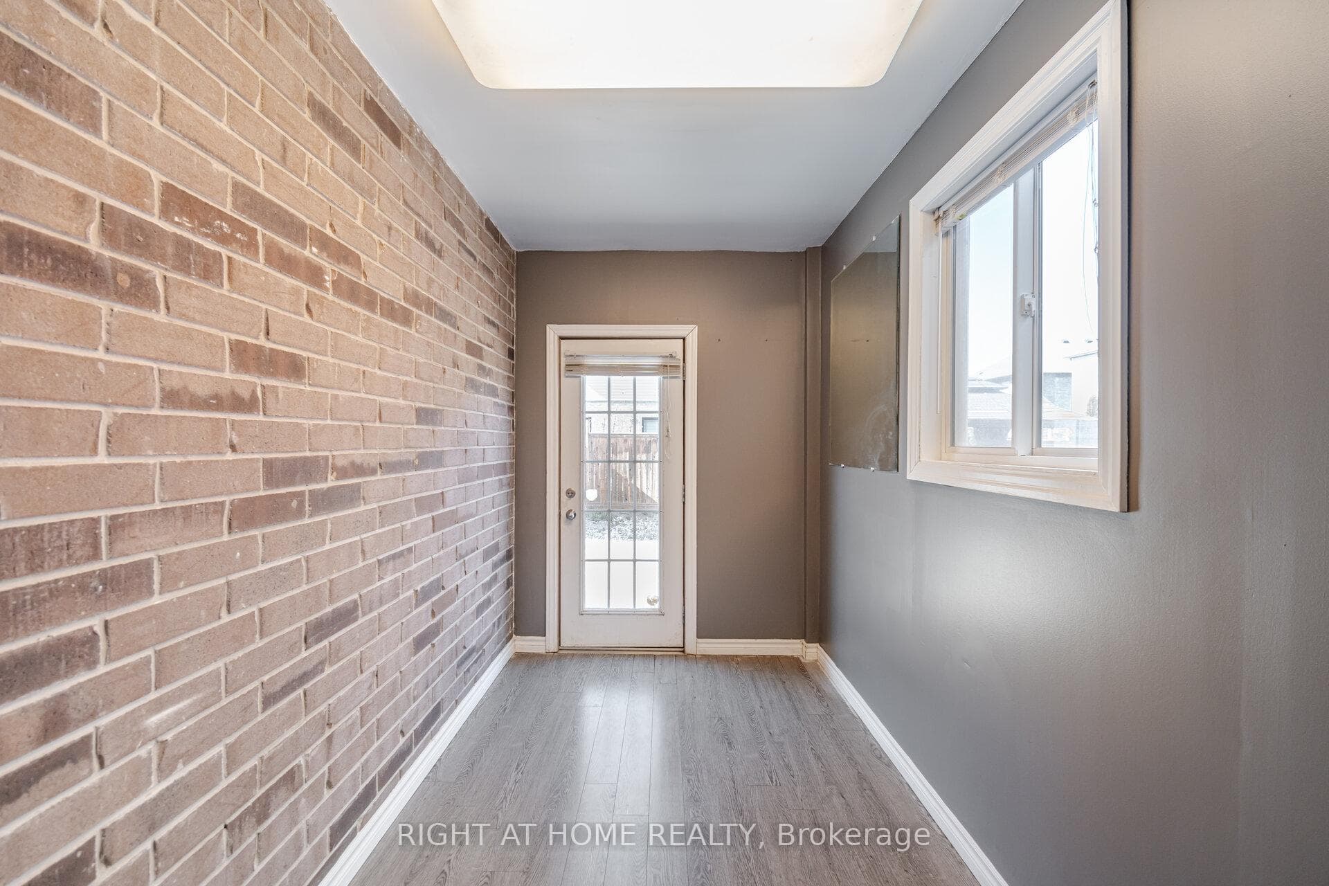 129 Green Gate Boulevard photo 14