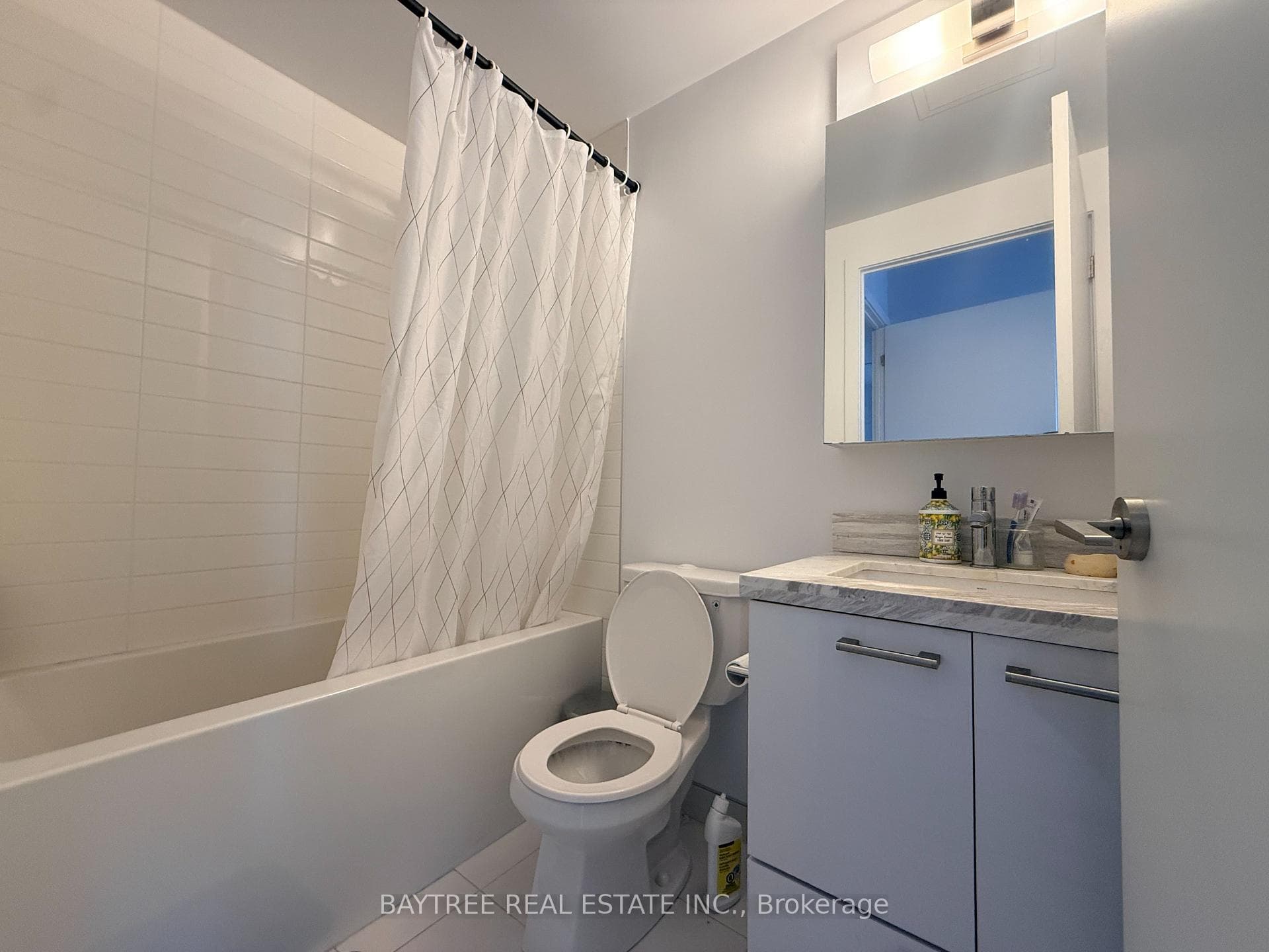 2221 Yonge Street Unit 1202 photo 27