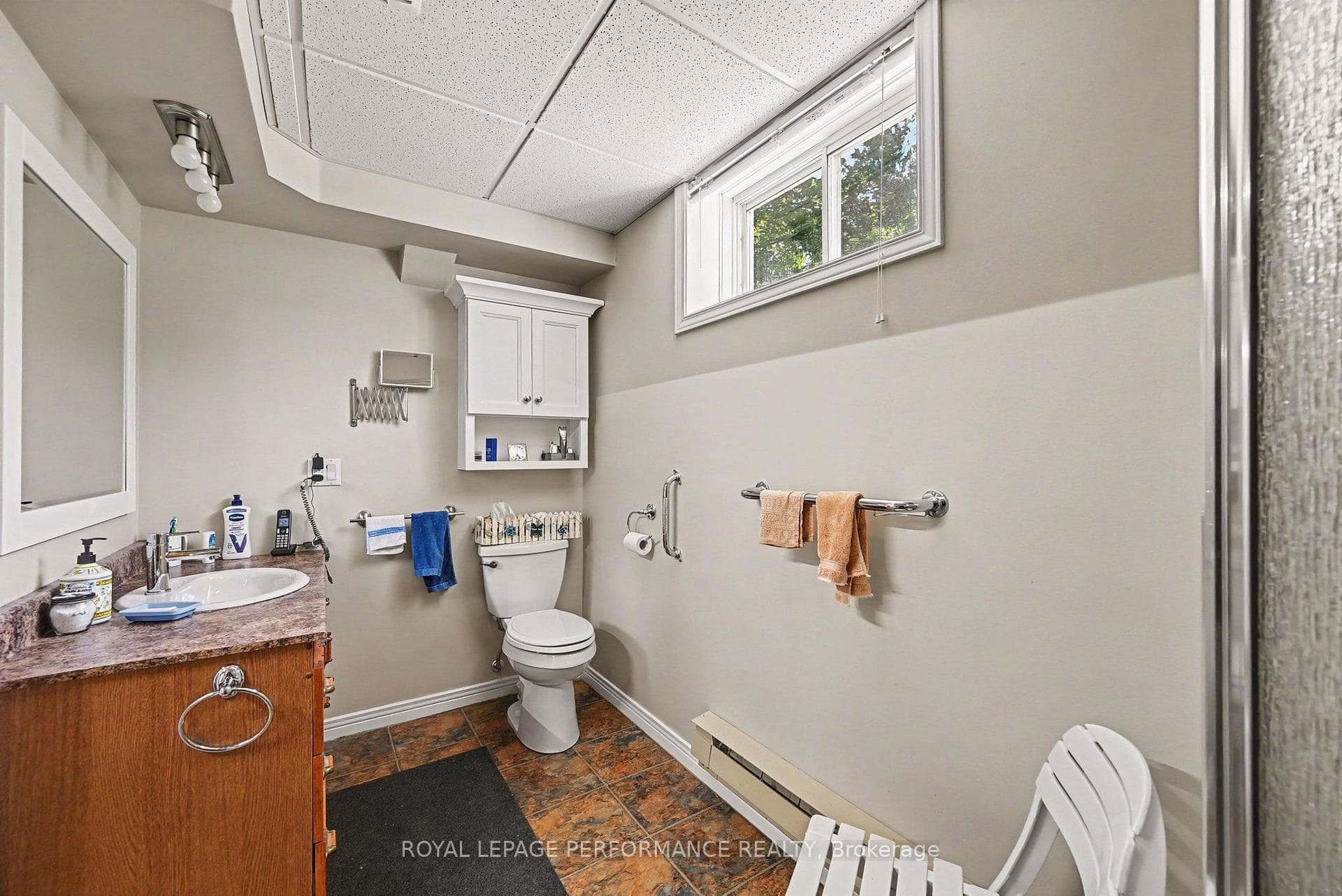 1401 Holy Cross Boulevard photo 31