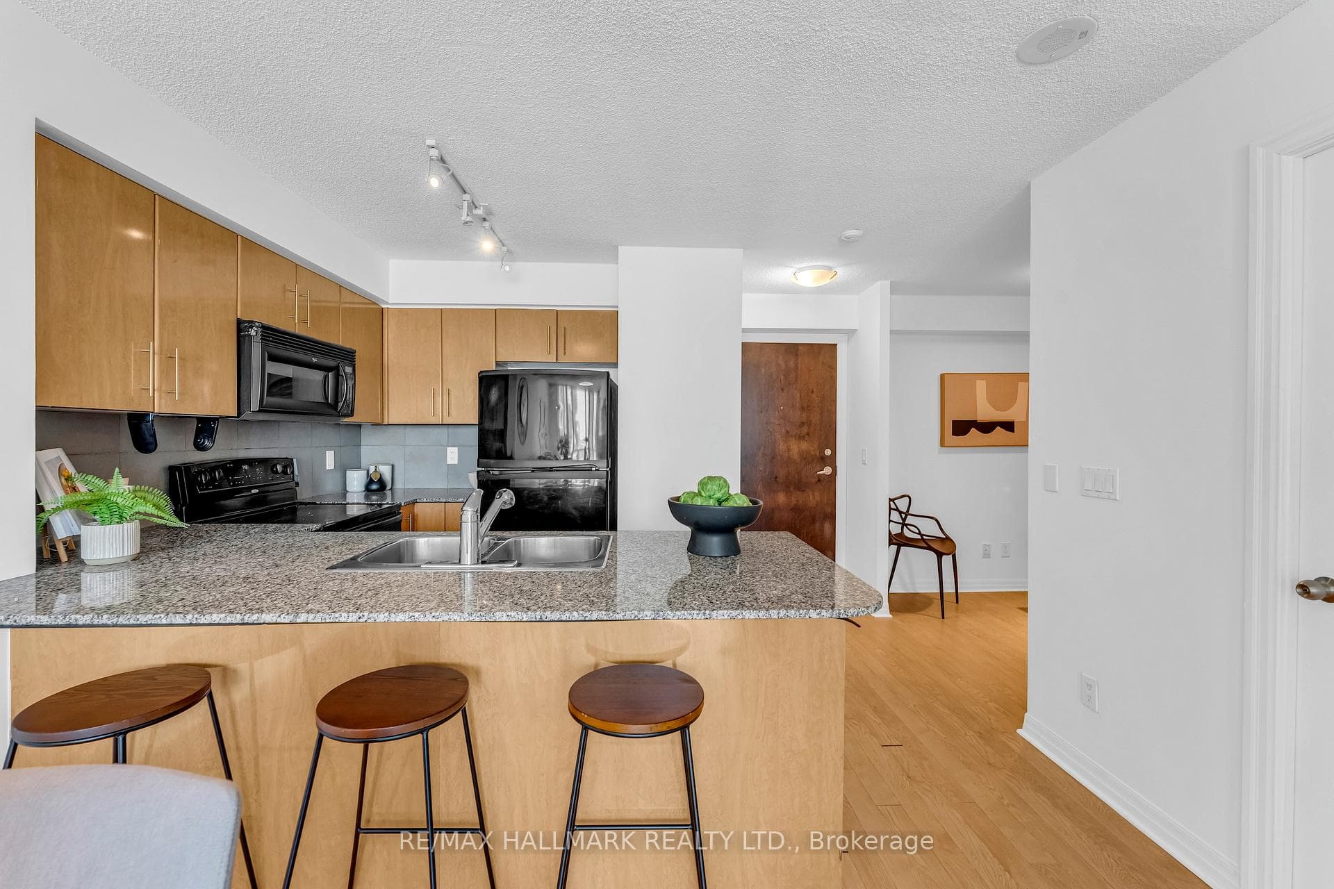 16 Yonge Street Unit 1908 photo 13