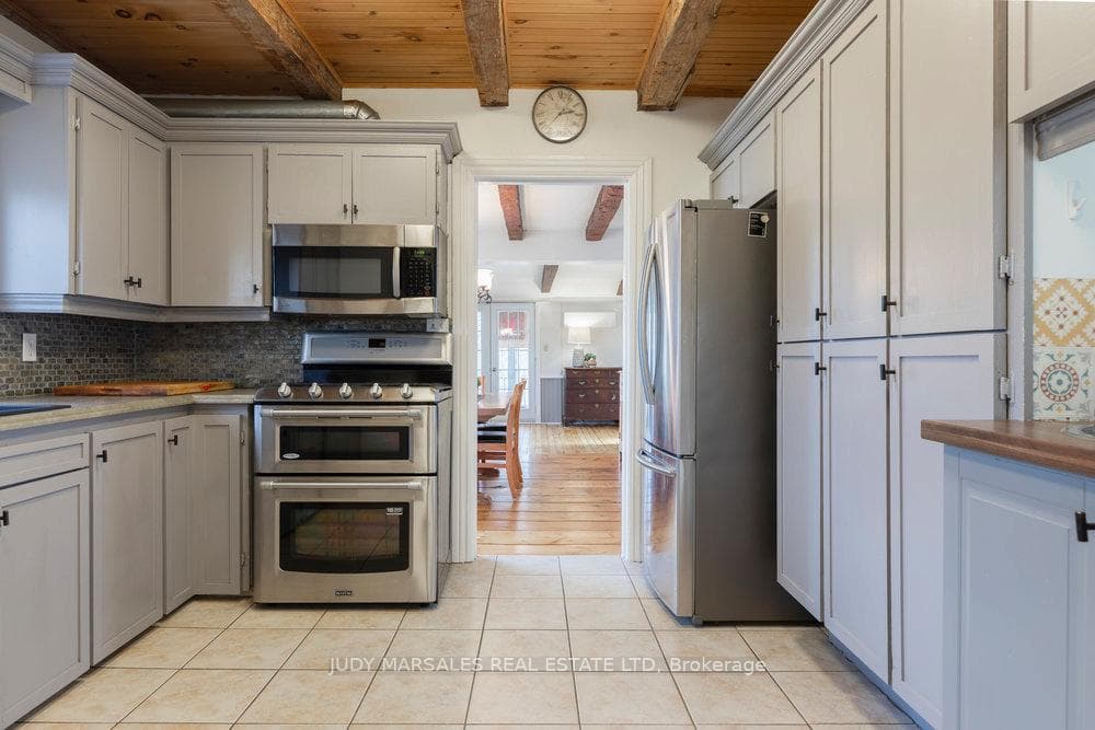 42 Osler Drive photo 16