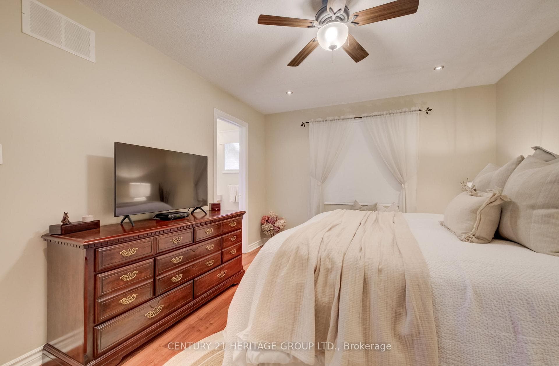 546 Jerseyville Road photo 26