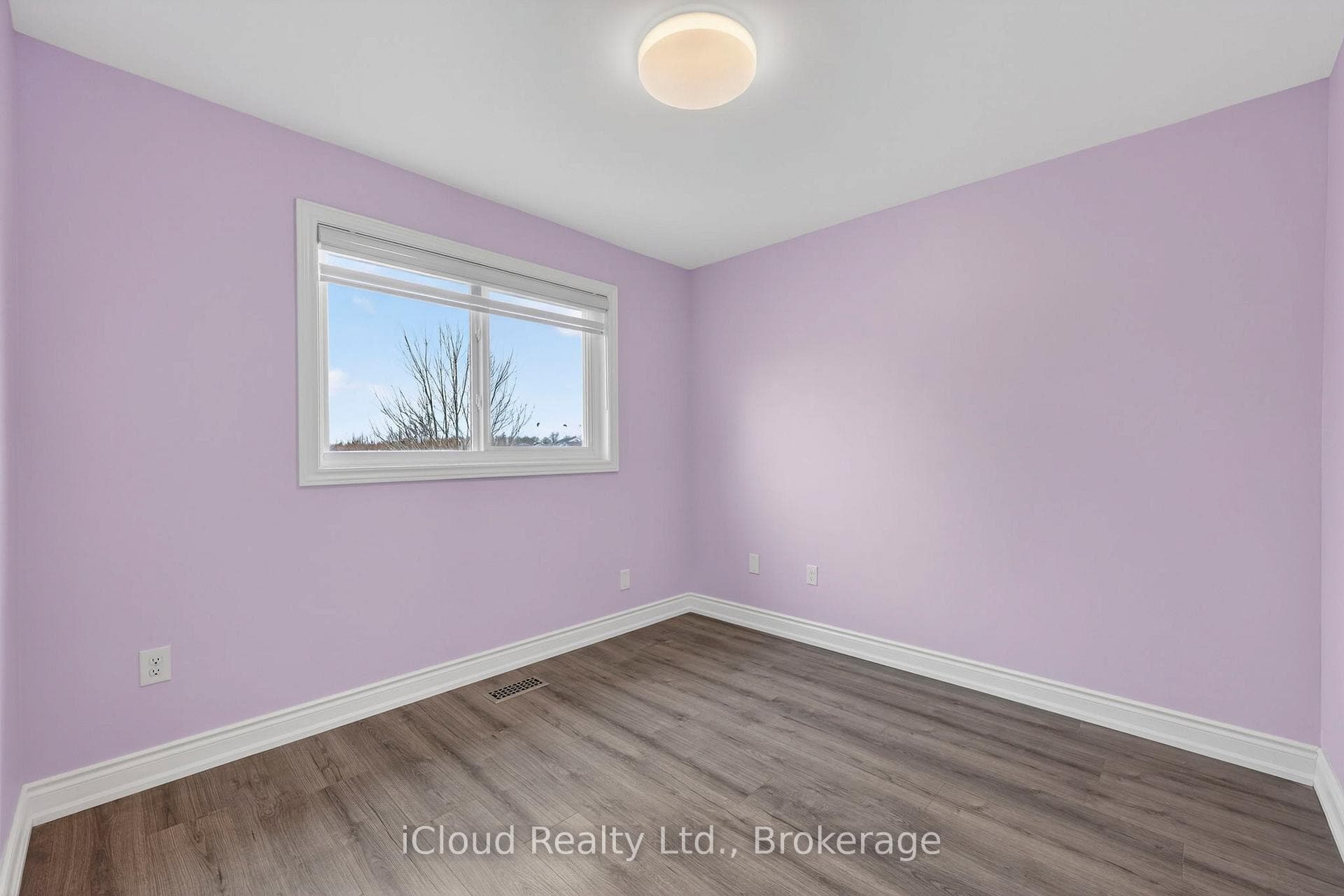152 Pickett Crescent photo 16