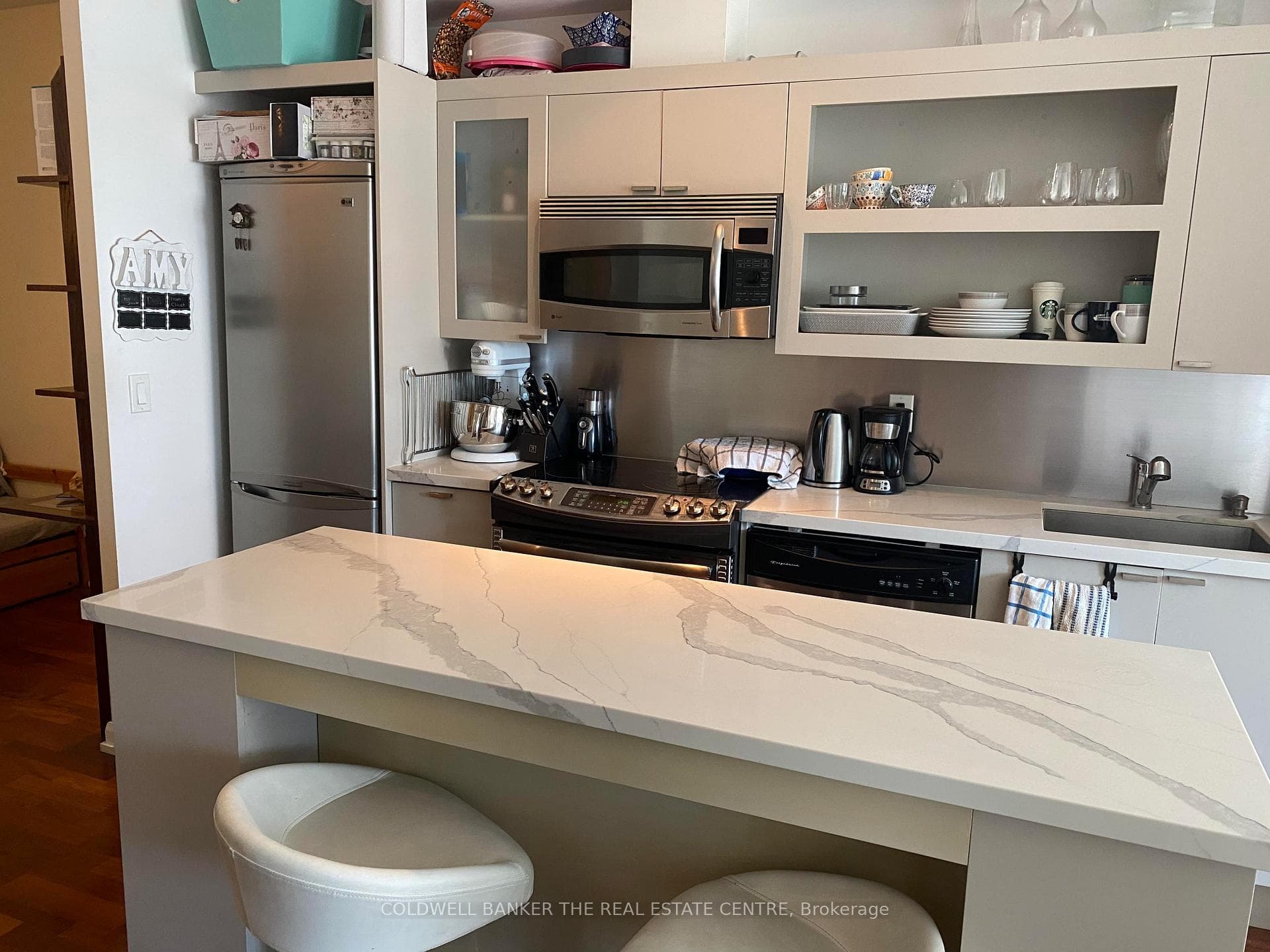 111 Elizabeth Street Unit 1610 photo 7