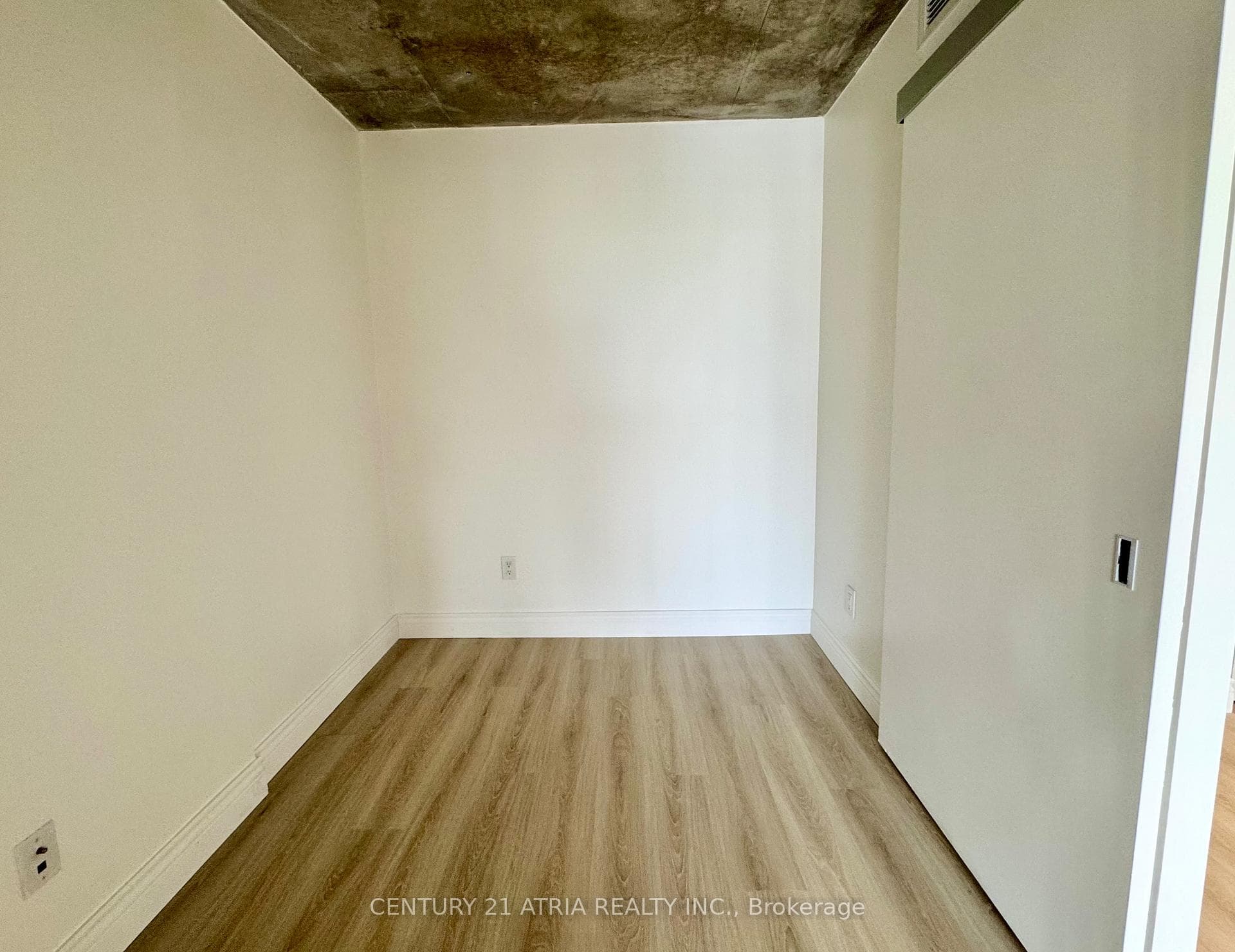 8 Hillsdale Avenue Unit 731 photo 16