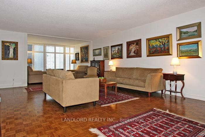 30 Wellington Street Unit 1606 photo 6