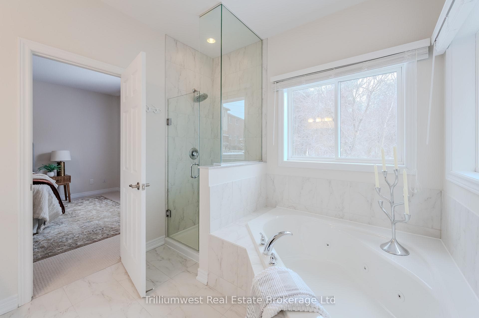 760 ROBERT FERRIE Drive photo 20