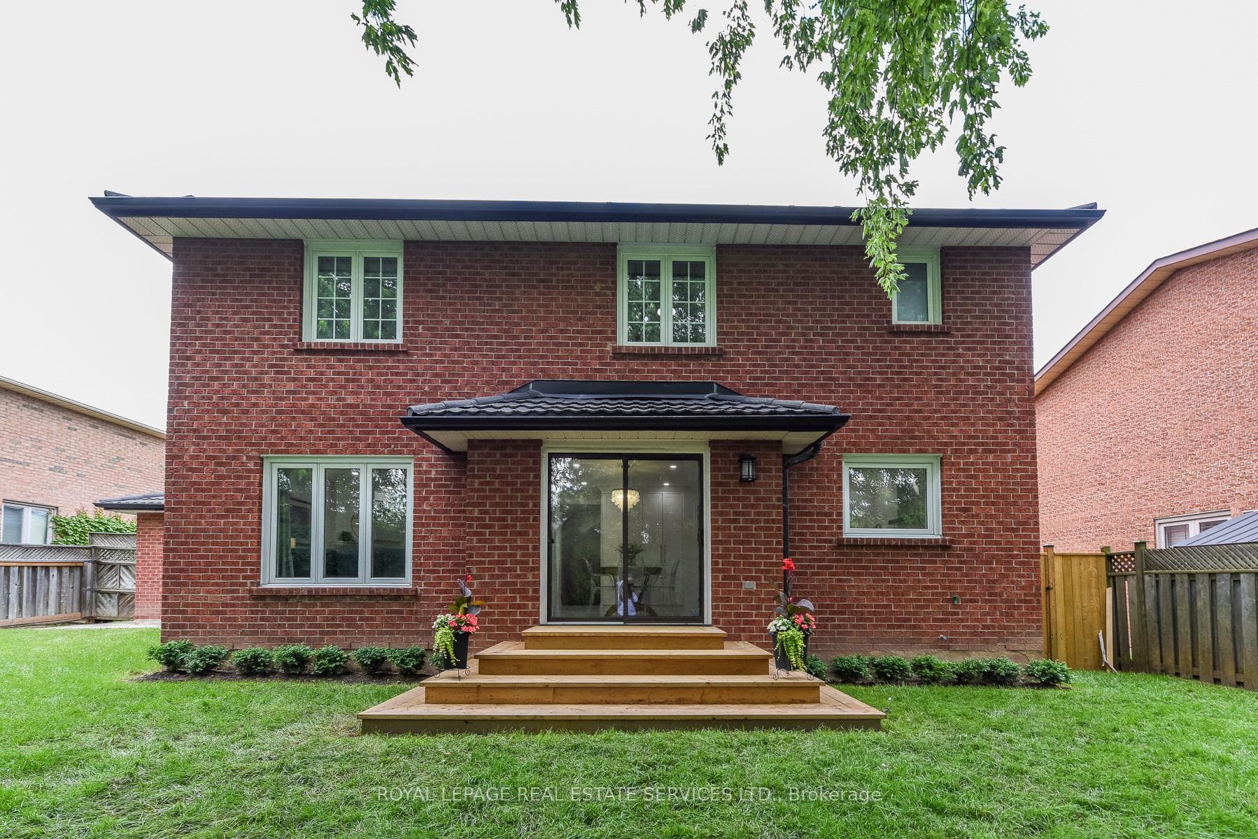 1338 Chalfield Drive photo 2