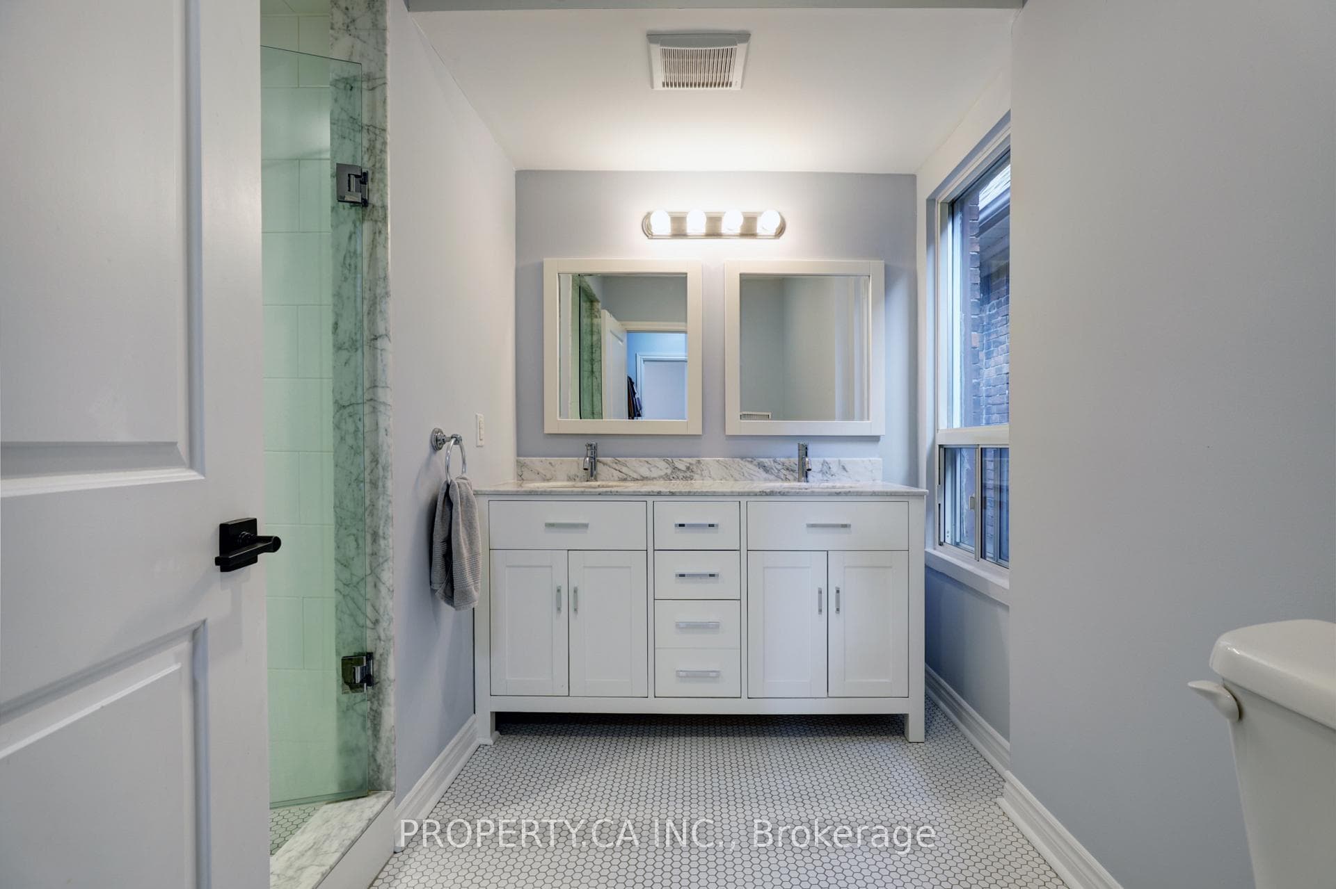 80 Marion Street photo 42