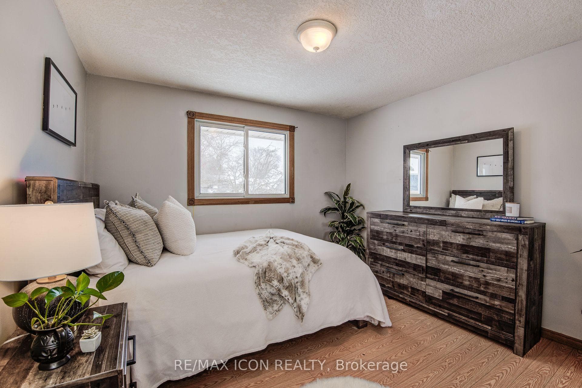 29 Rossford Crescent photo 21
