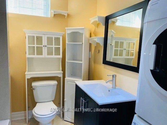 189 Wolf Creek Crescent Unit Lower photo 10
