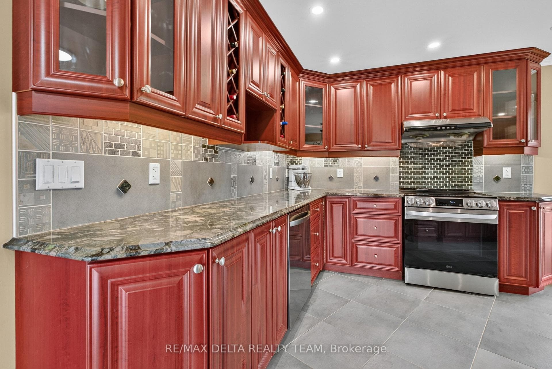 1821 Ch Bercier Road photo 26