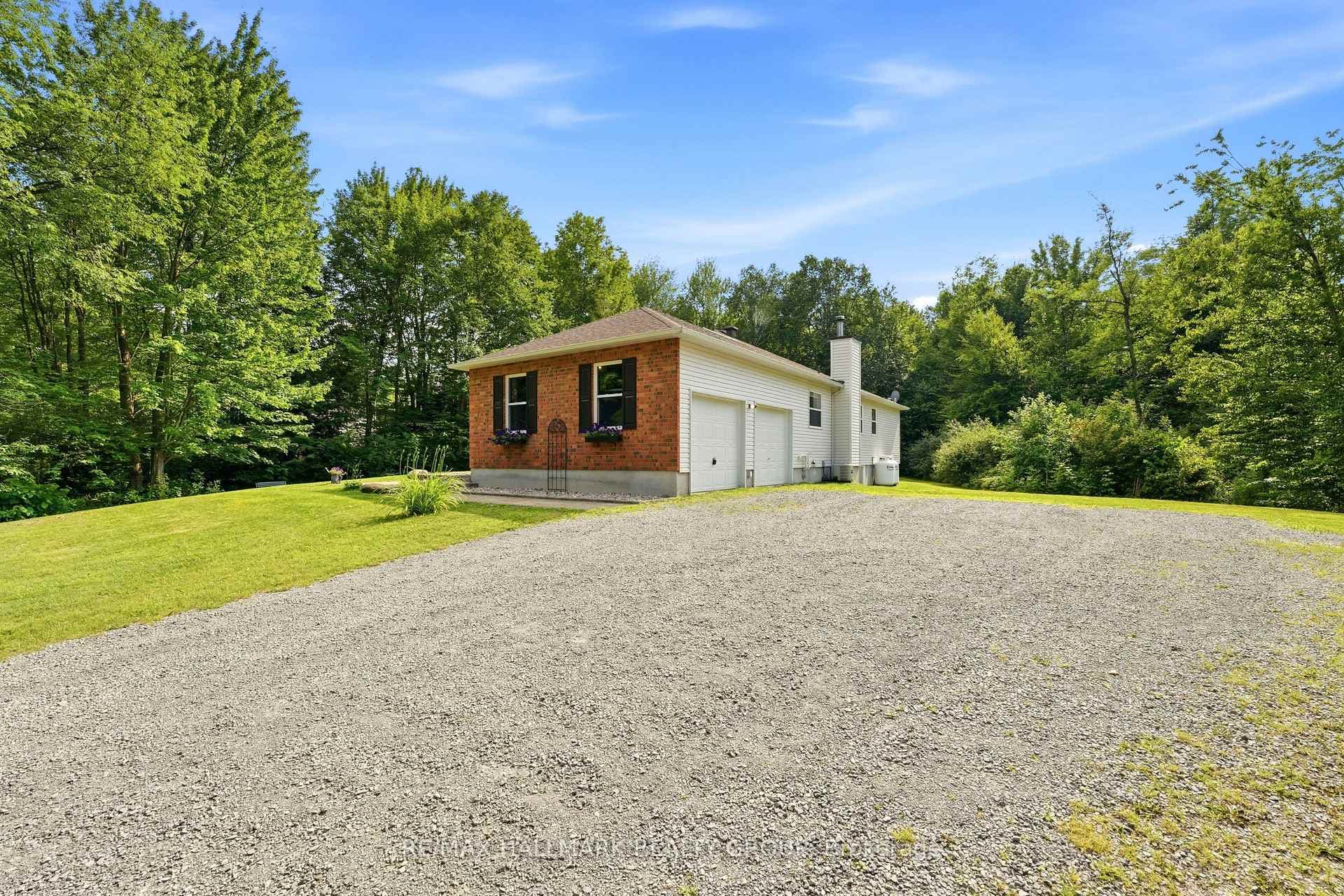 18 Josteen Drive photo 31