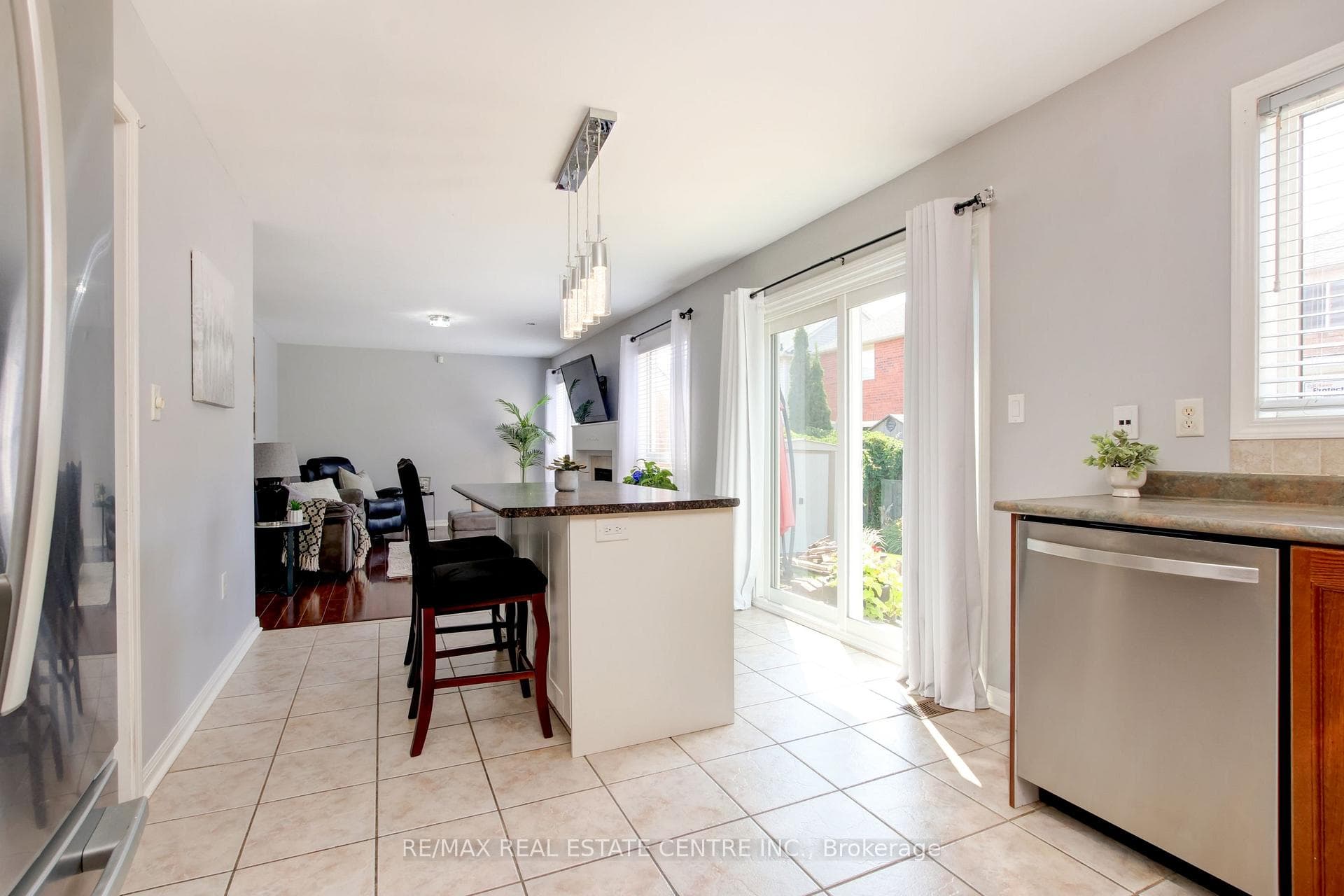 12 Clayborne Avenue photo 16