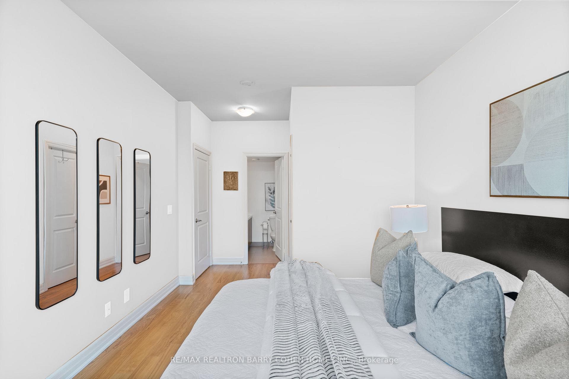 500 St Clair Avenue Unit 2103 photo 19