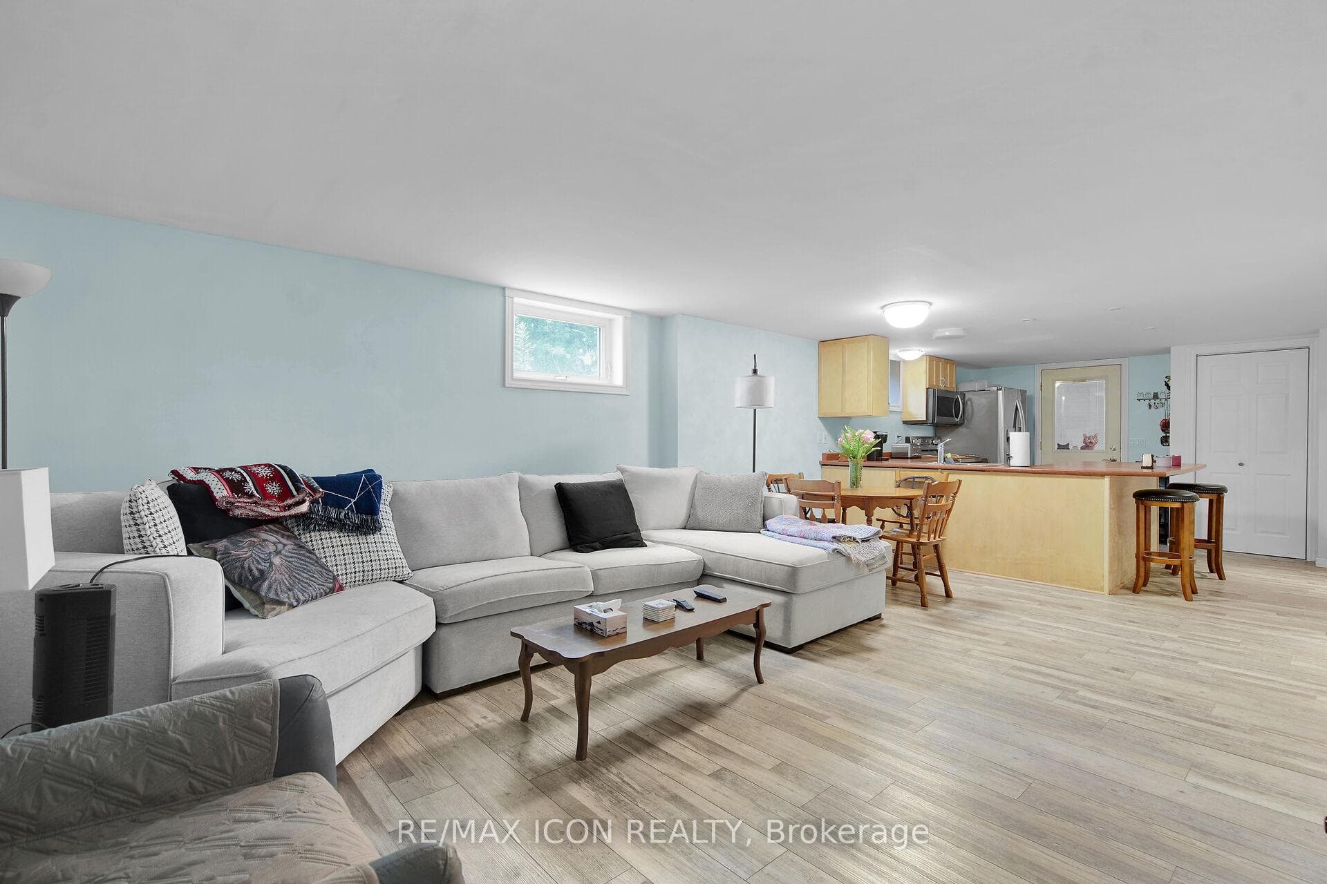 103 Brock Street photo 35
