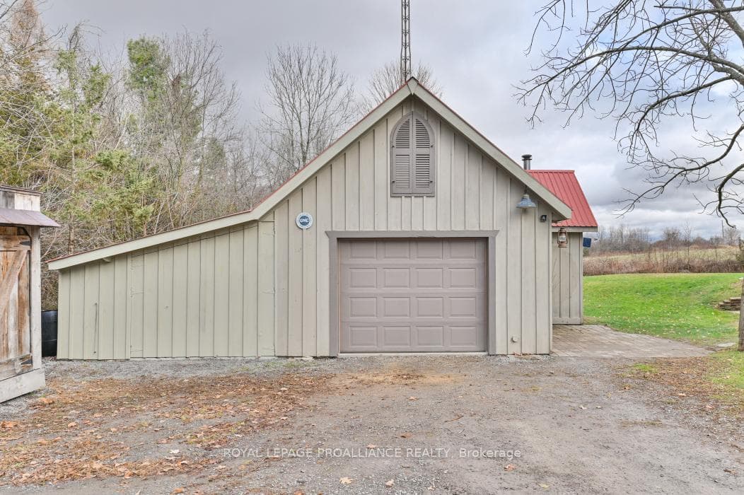 136 Cole Road photo 38