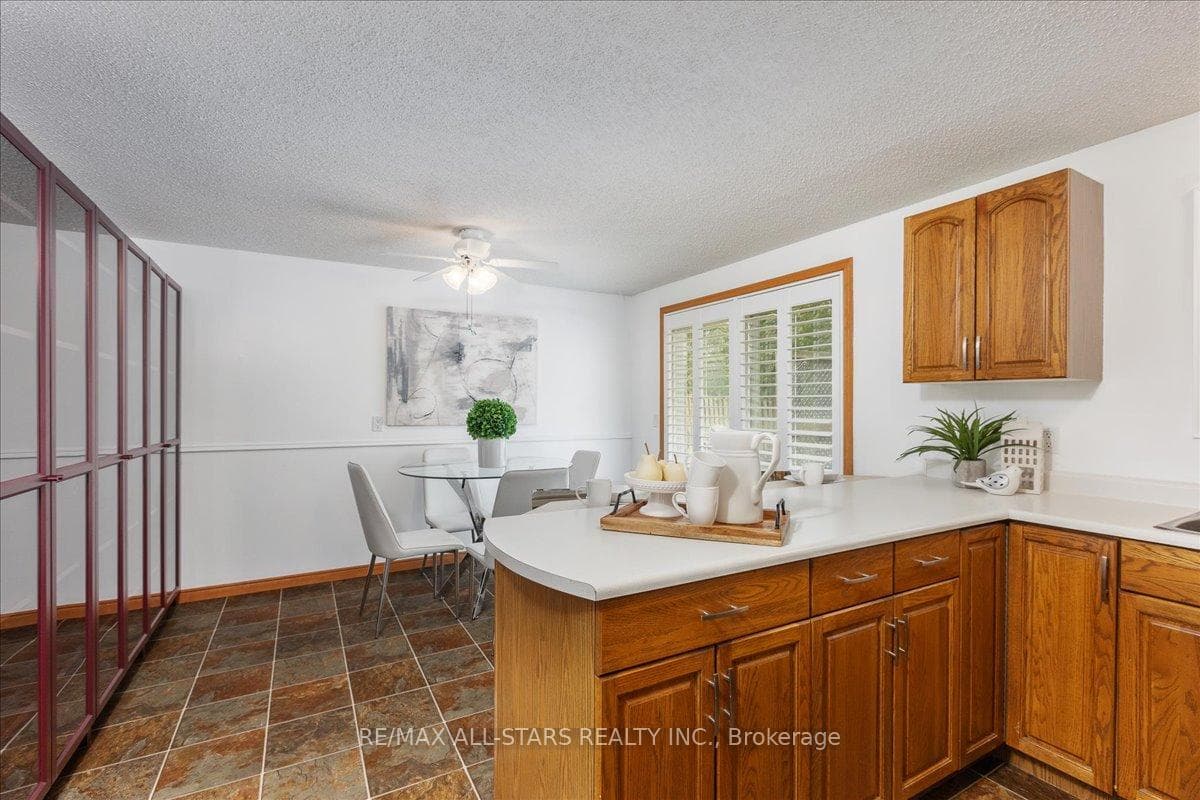 284 Jeff Smith Court photo 17