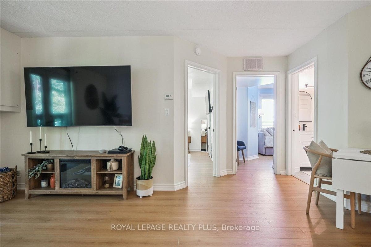 2030 Cleaver Avenue Unit 201 photo 32