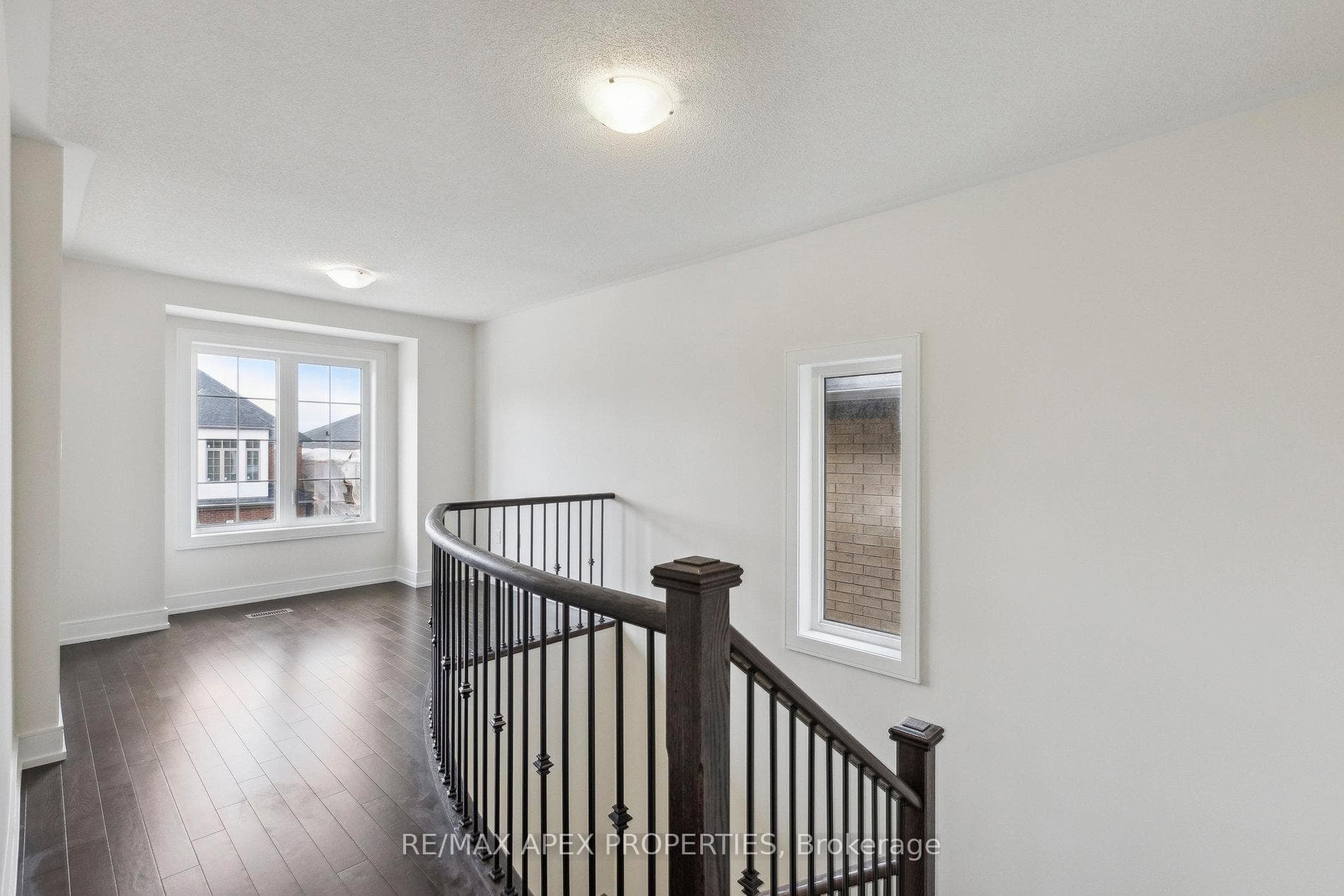 51 Henshaw Drive photo 24