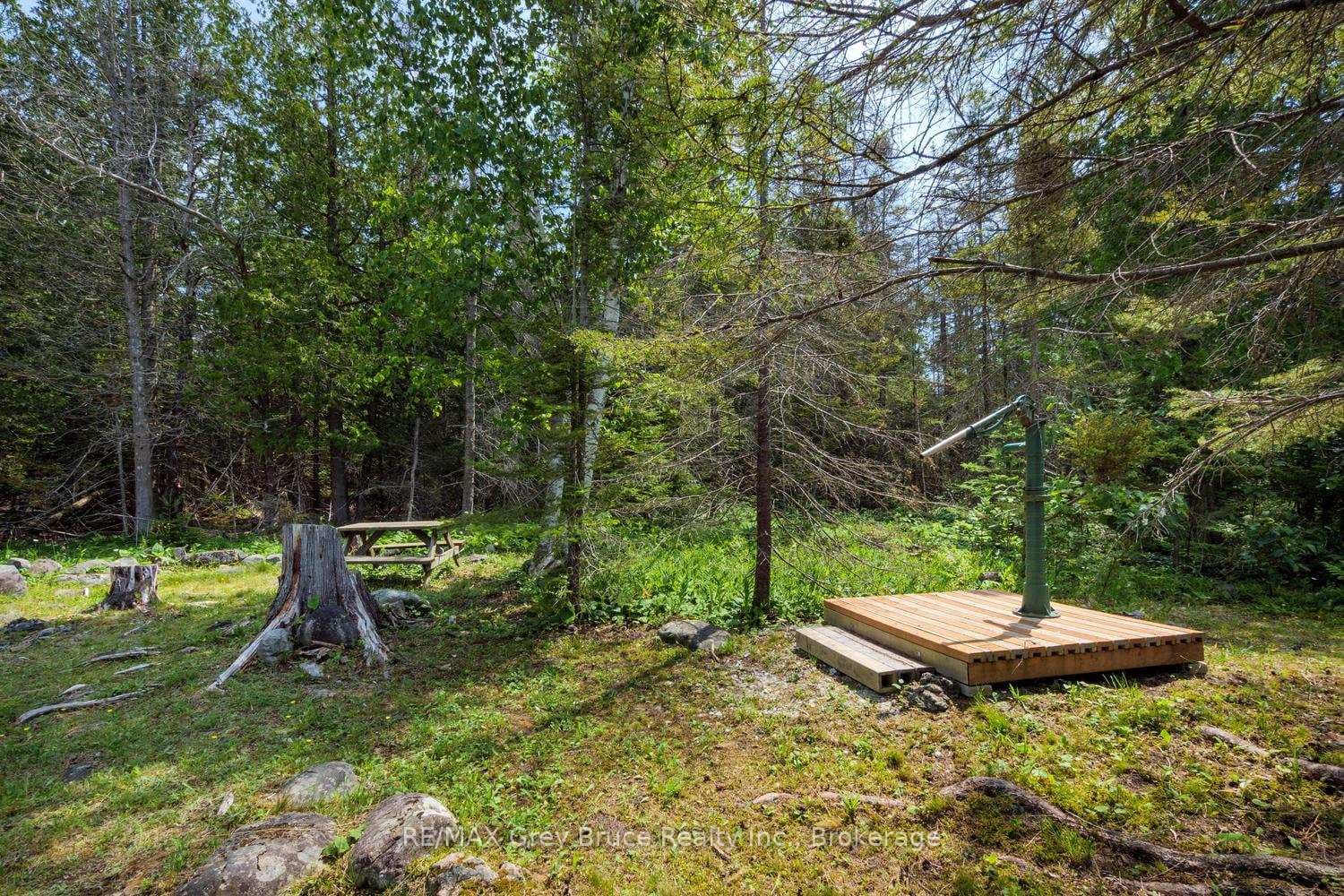 949 Dorcas Bay Road photo 31