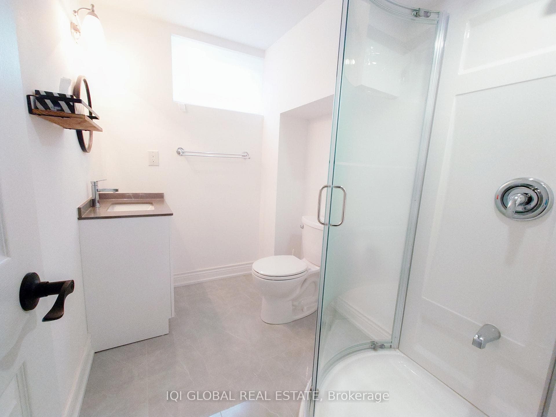 105 Empringham Crescent photo 21