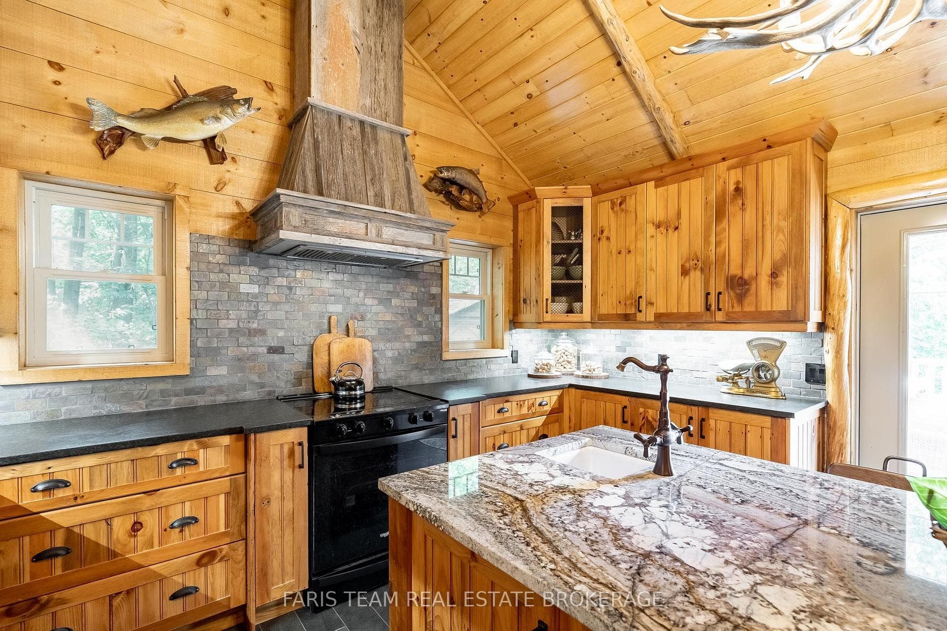 108 Shoreline Road photo 8