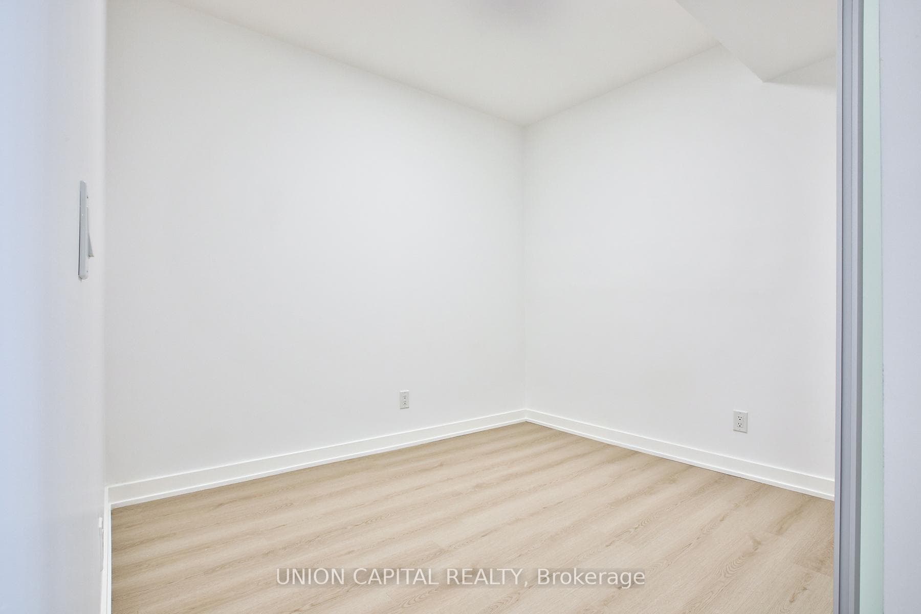 100 Queen Street Unit 2312 photo 20