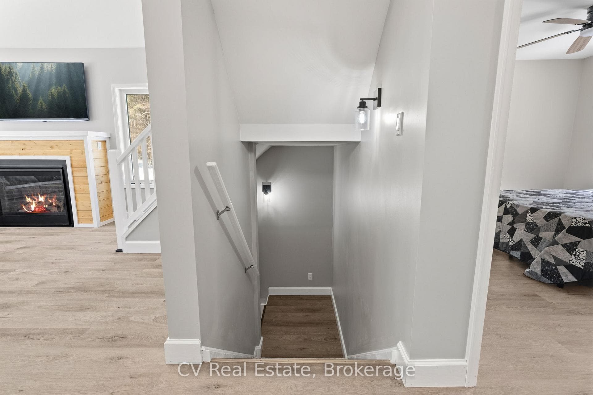 1158 Chetwynd Road photo 31