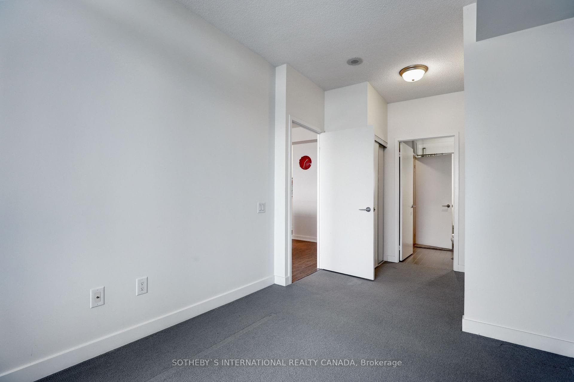 29 Singer Court Unit 2710 photo 20