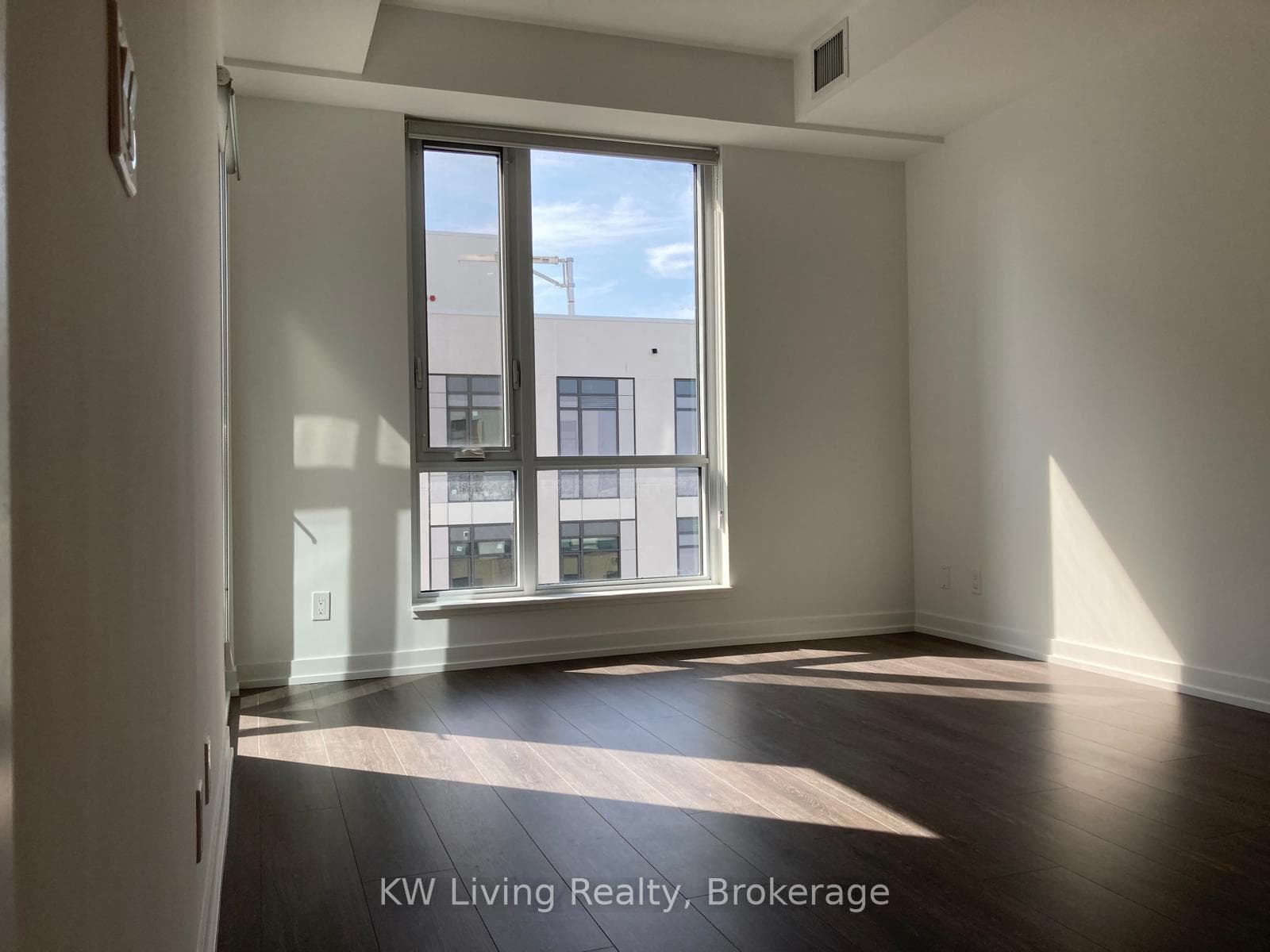 8 Beverley Glen Boulevard Unit 611 photo 17