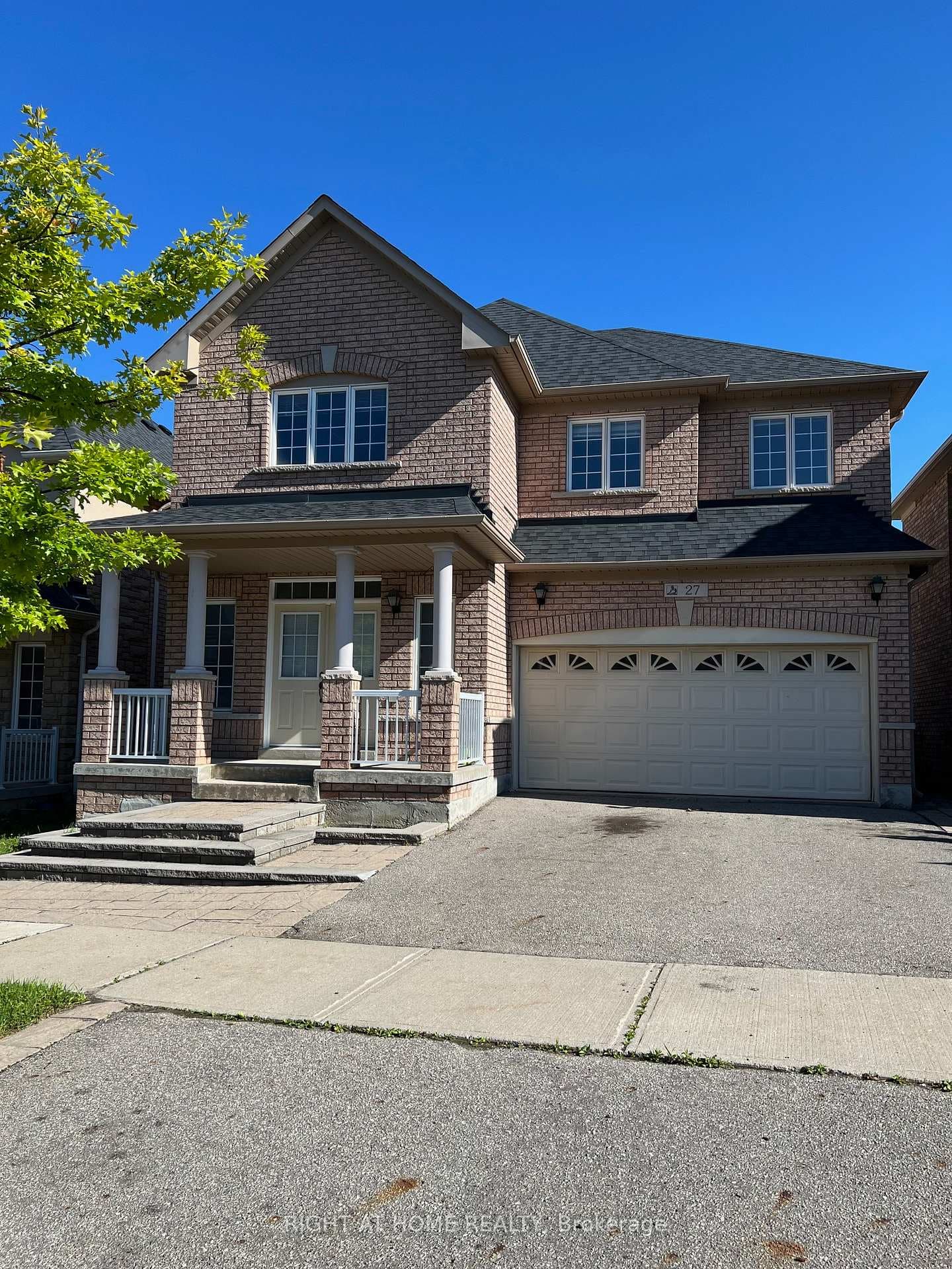 27 TRISH Drive photo 1