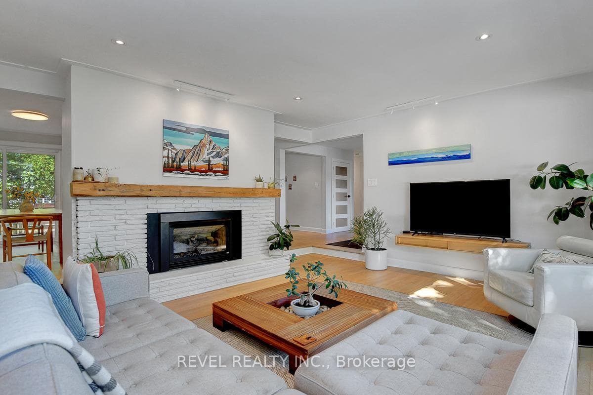 353 Mountbatten Avenue photo 8