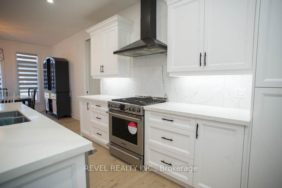 14 Bowen Place photo 10
