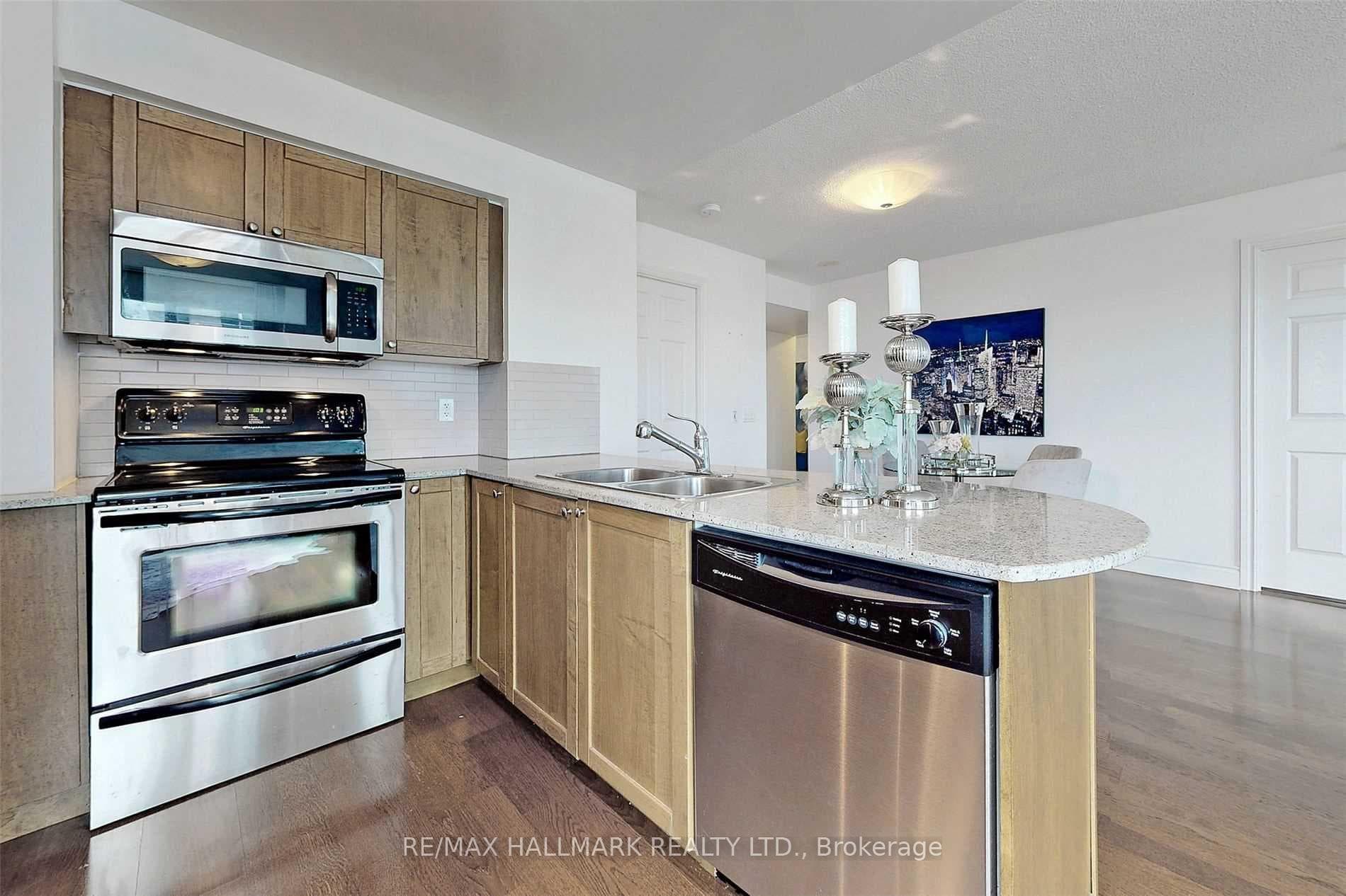 763 Bay Street Unit 3608 photo 23
