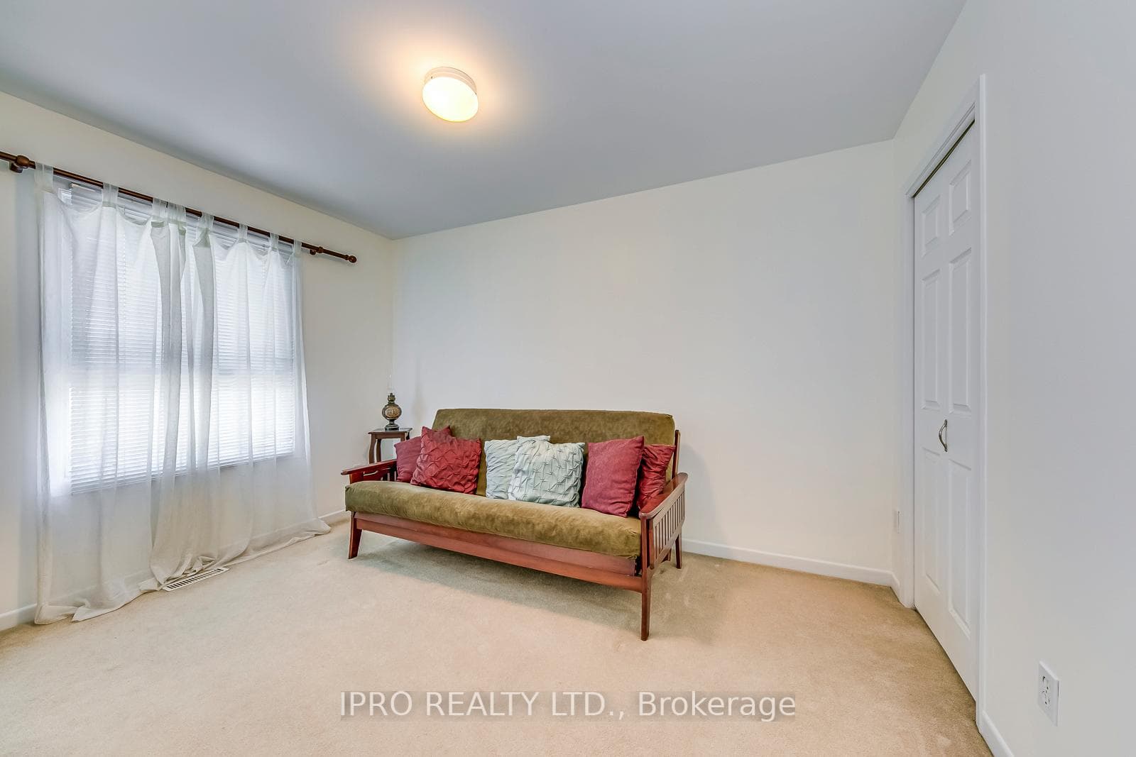 725 Vermouth Avenue Unit 12 photo 14