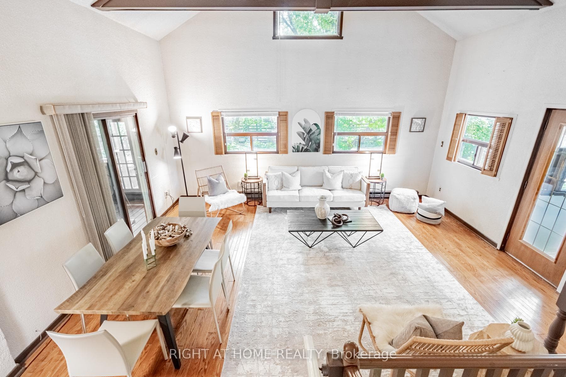 1416 Islington Avenue photo 8