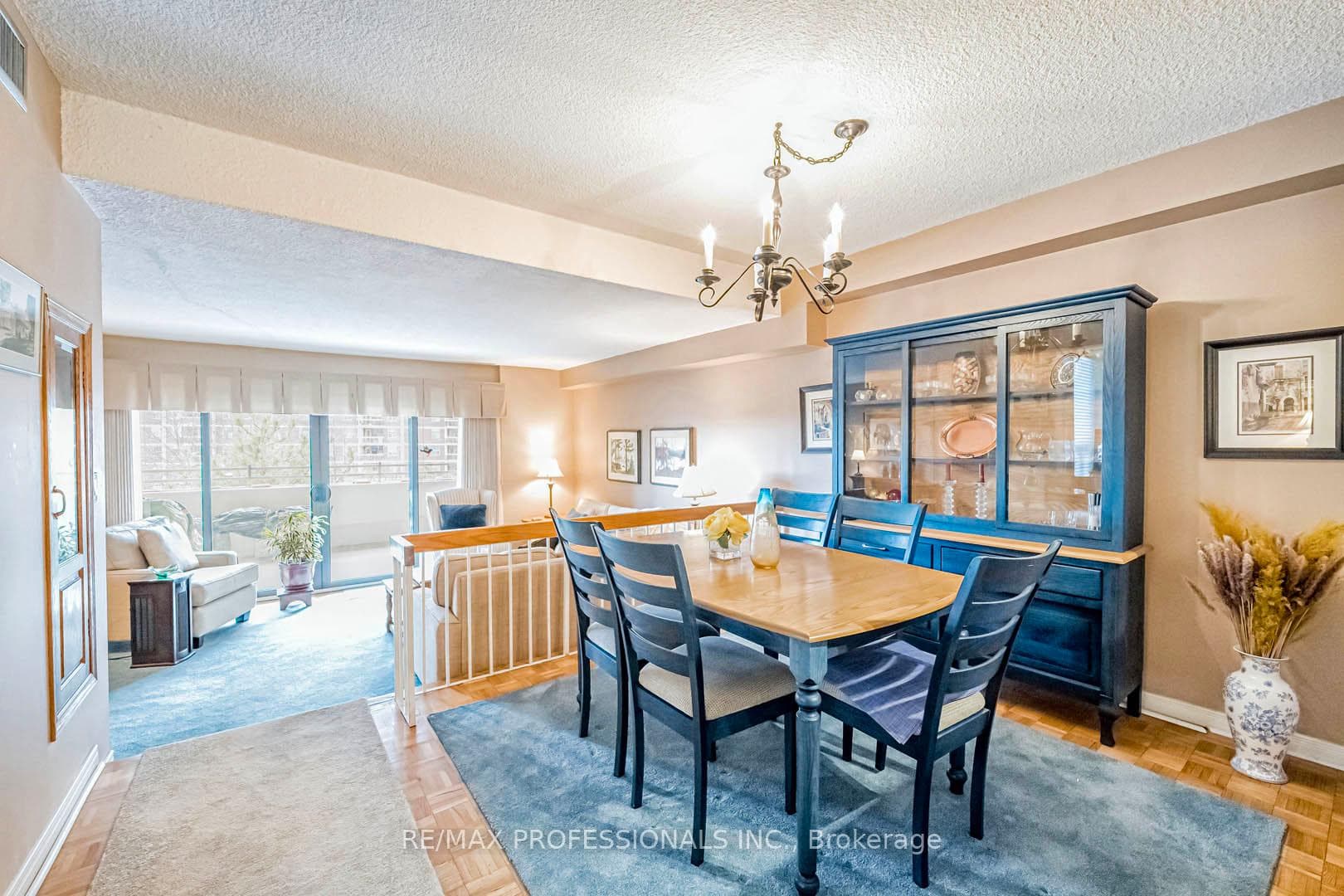 965 Inverhouse Drive Unit 608 photo 8