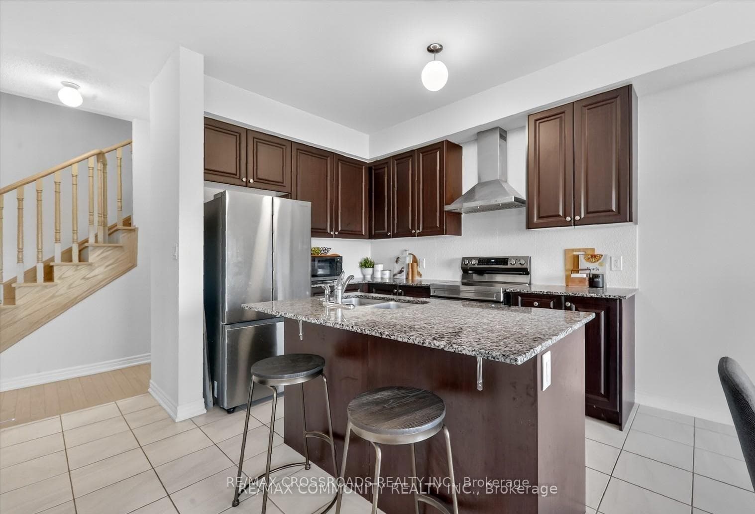 5 Thelma Drive photo 3