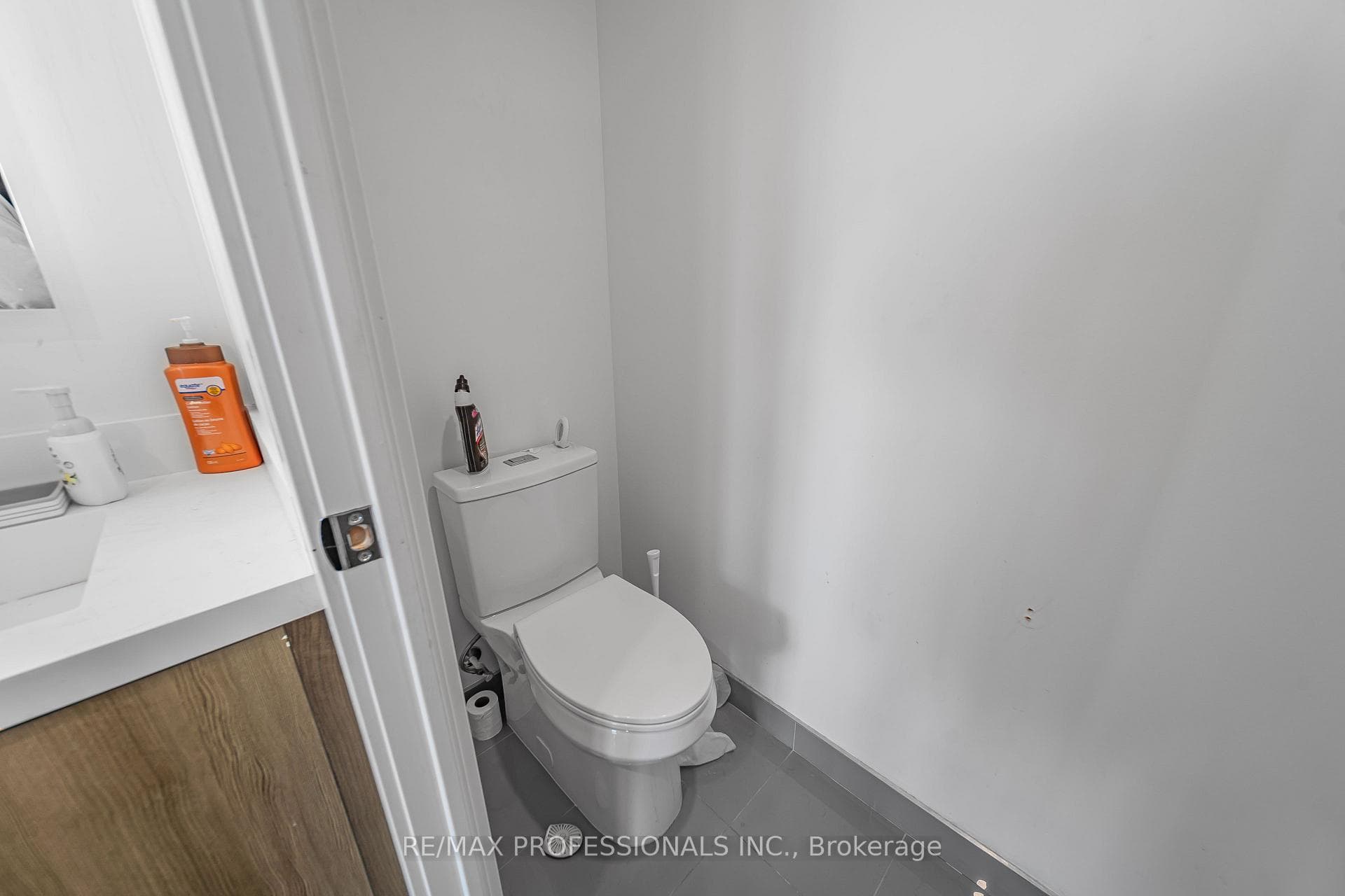 30 Inn The Park Drive Unit 407 photo 22