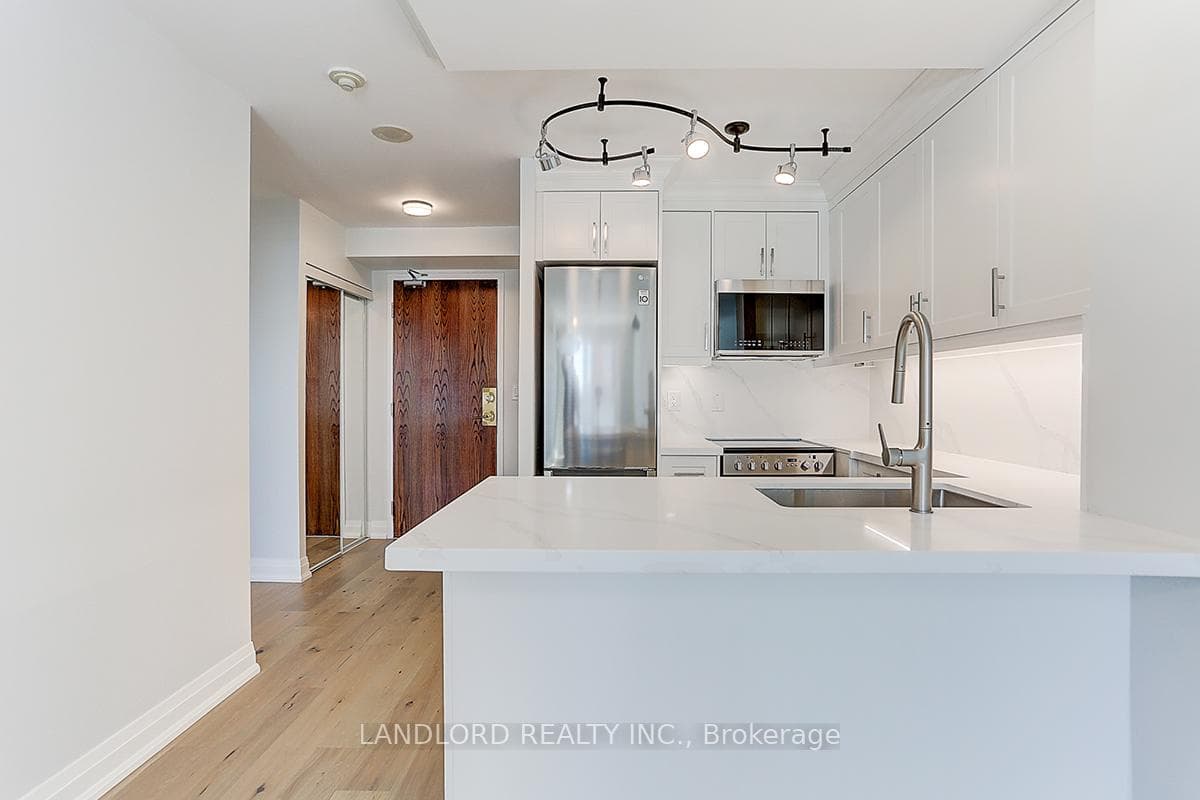 1 Pemberton Avenue Unit 1101 photo 13