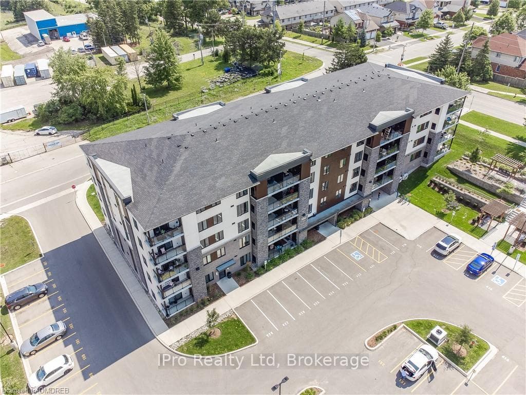 104 SUMMIT RIDGE Drive Unit #211 photo 1