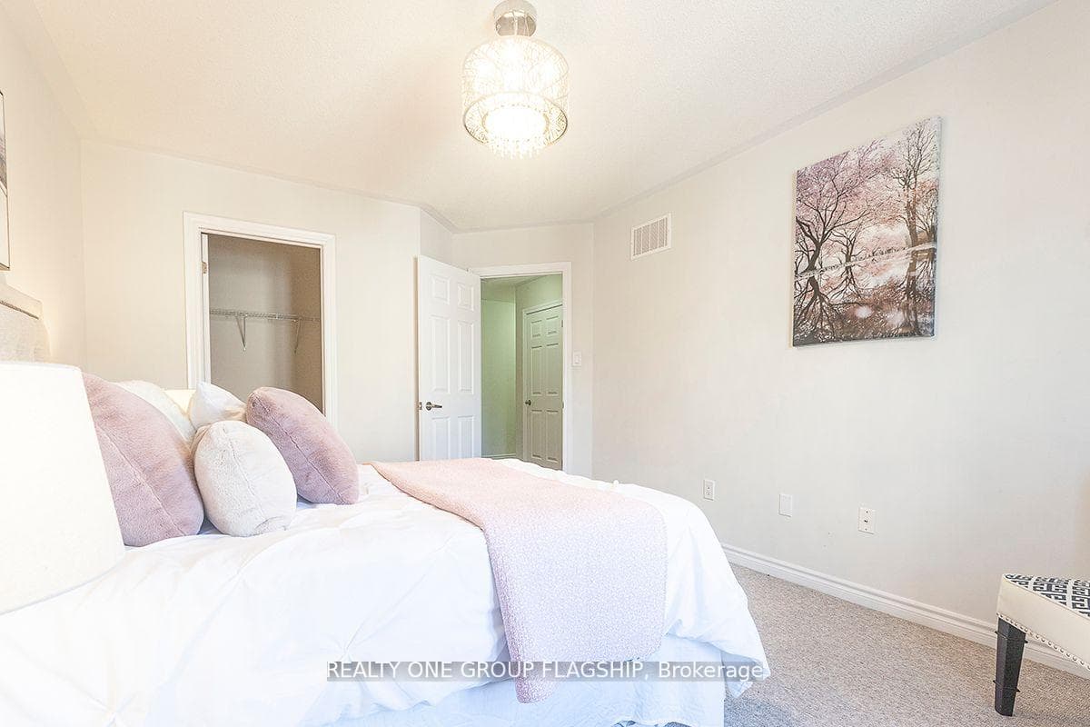 2435 Greenwich Drive Unit 22 photo 27