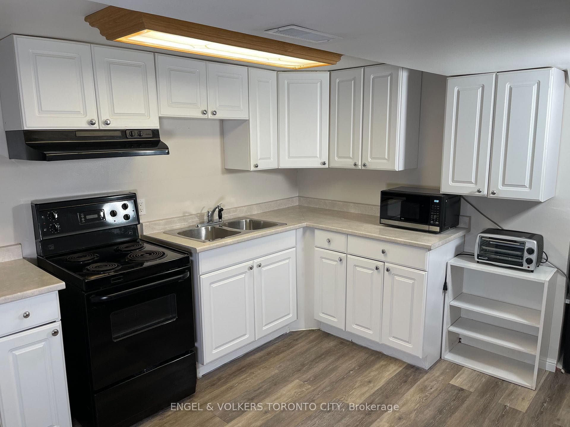 118 Thicketwood Drive photo 6