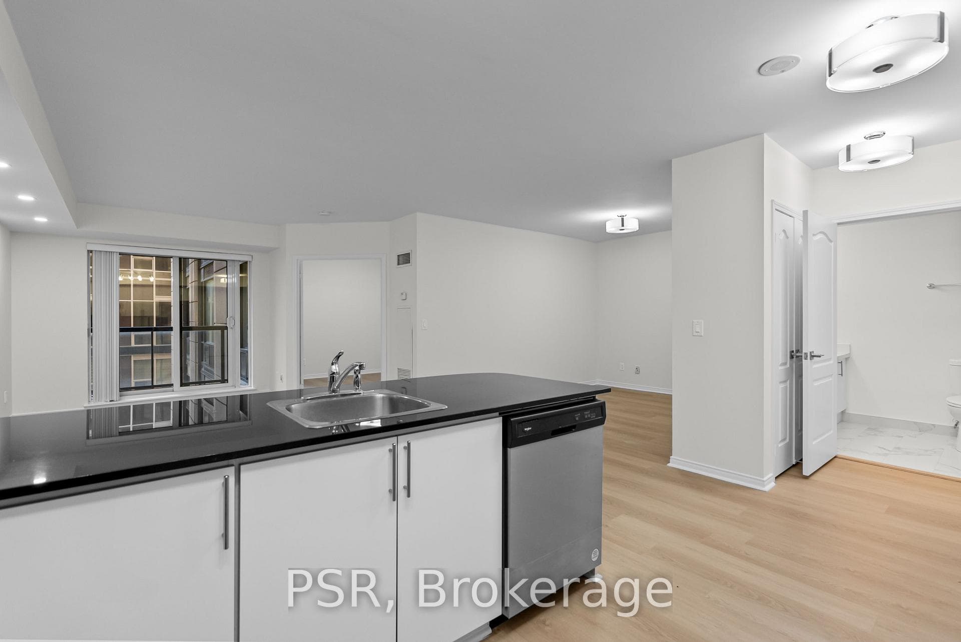 50 John Street Unit 822 photo 5