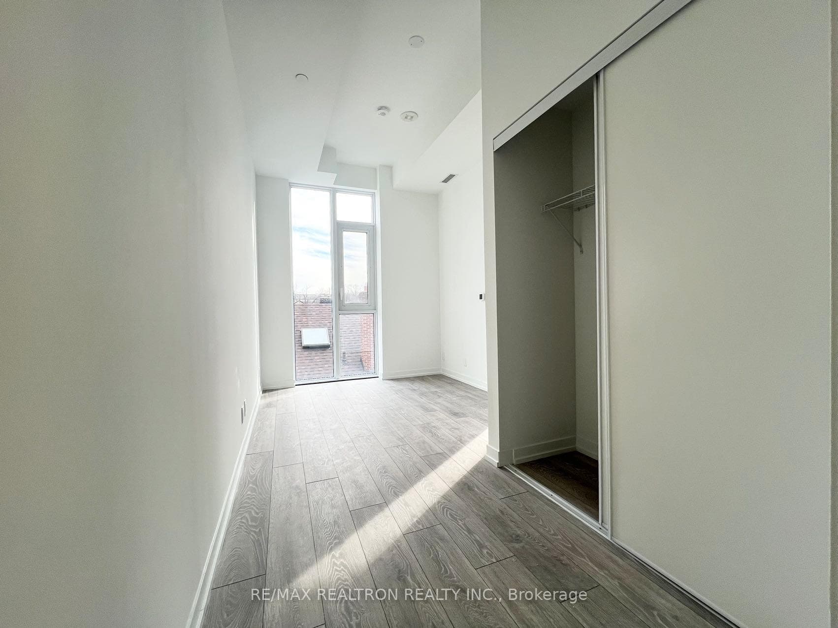 2020 Bathurst Street Unit 207 photo 21